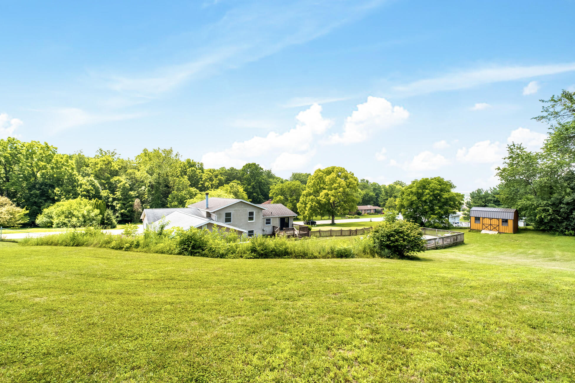 746 Spring Falls, Springfield, Ohio 45502