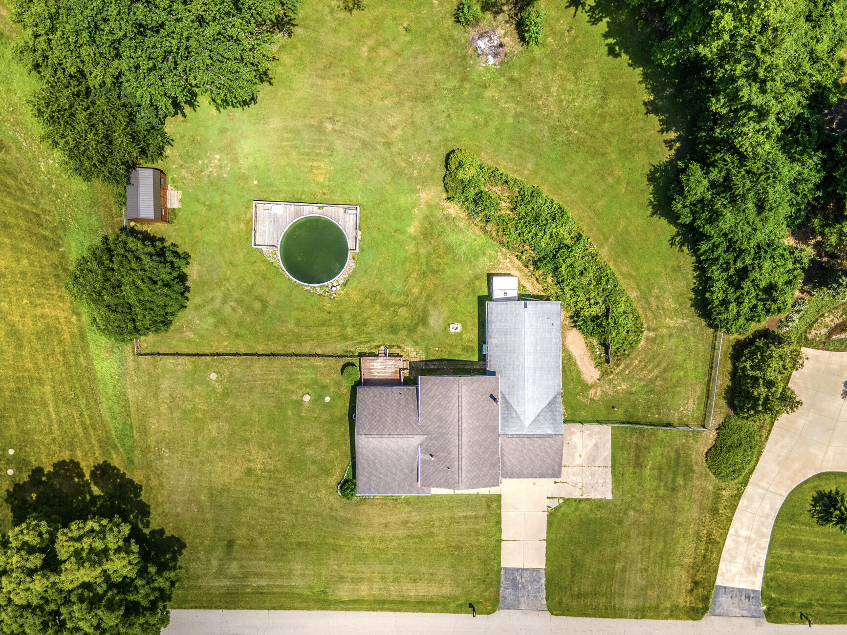 746 Spring Falls, Springfield, Ohio 45502