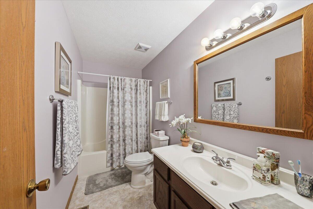 1045 Bradford, Springfield, Ohio 45503