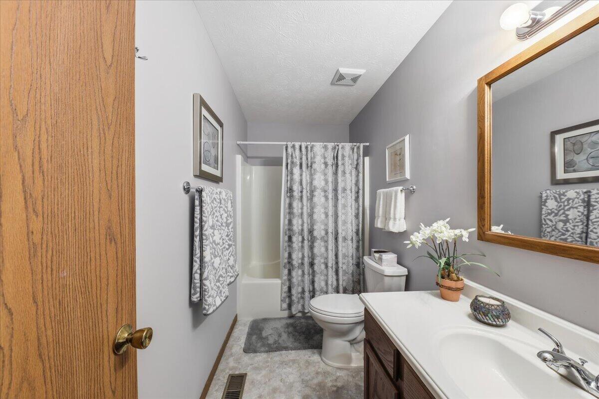 1045 Bradford, Springfield, Ohio 45503