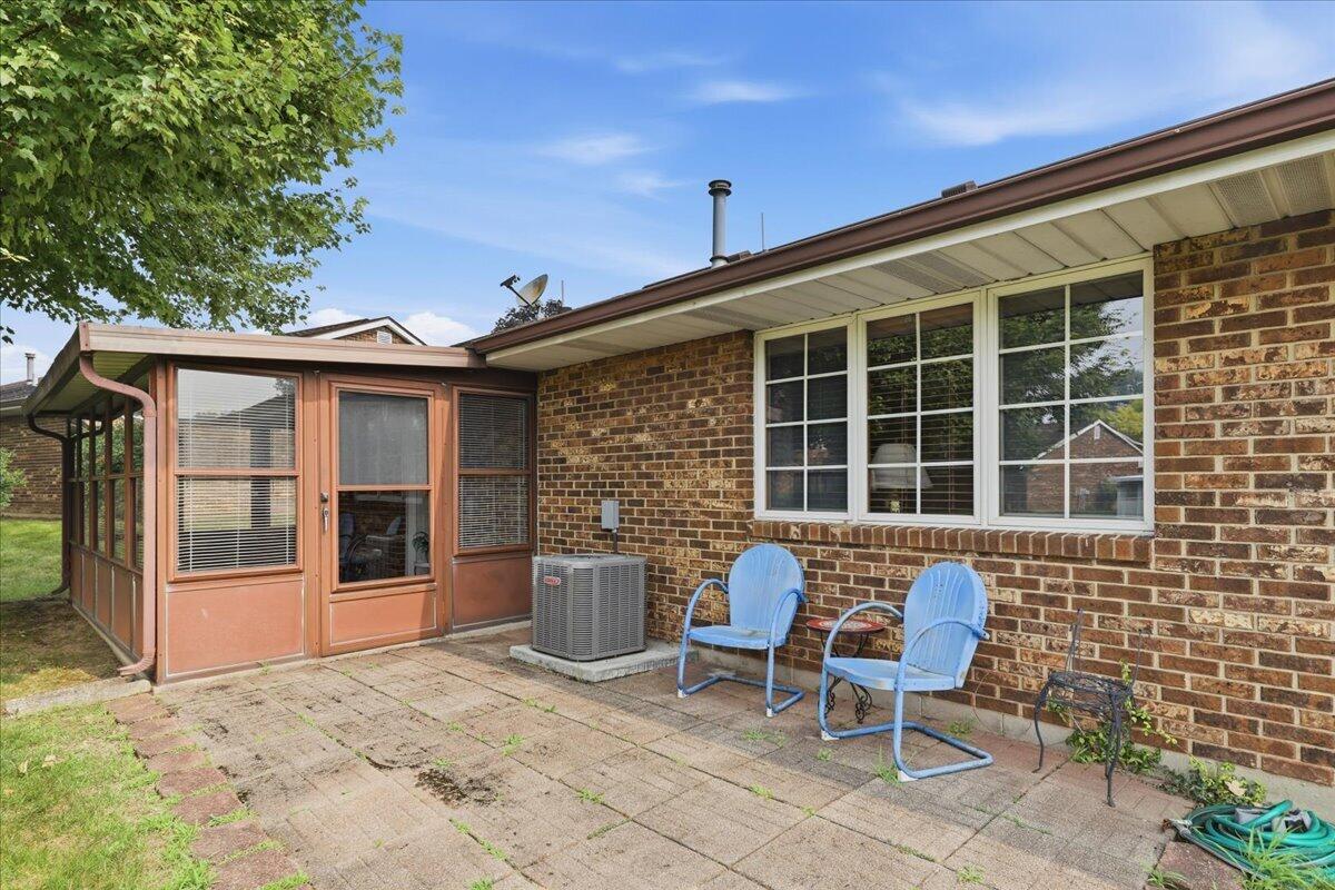 1045 Bradford, Springfield, Ohio 45503