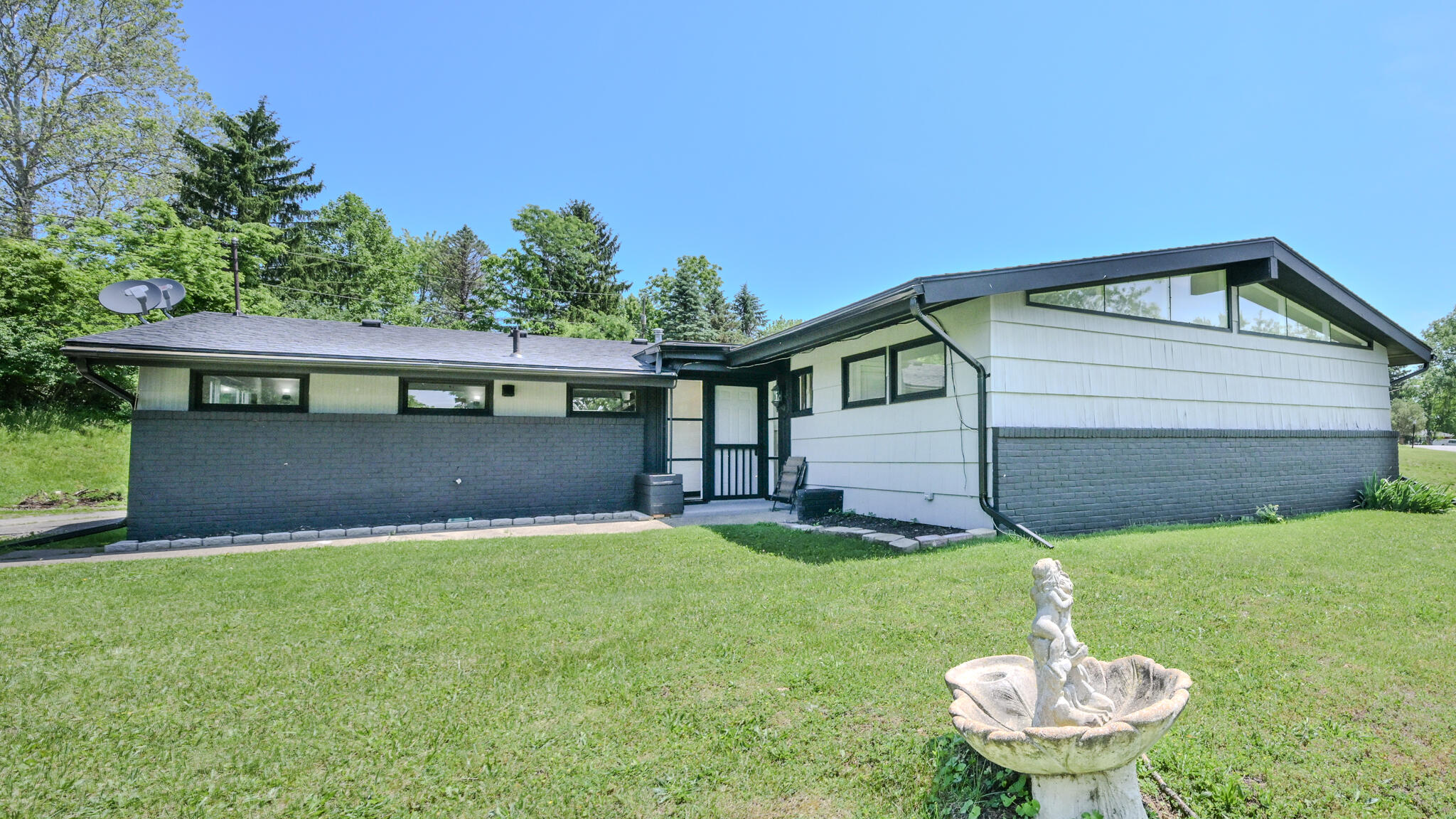 2020 Winding, Springfield, Ohio 45503