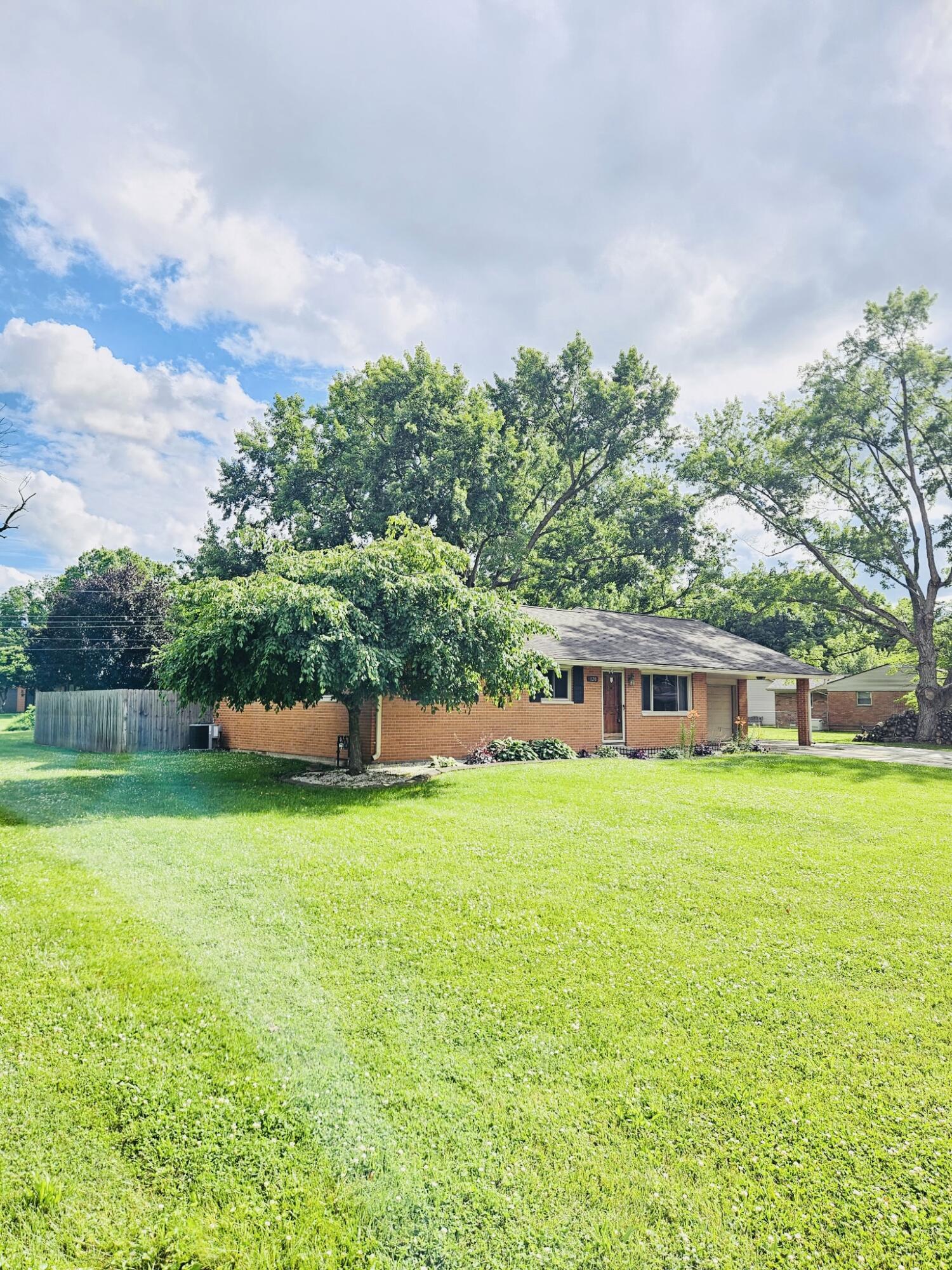 120 Windmere, Troy, Ohio 45373