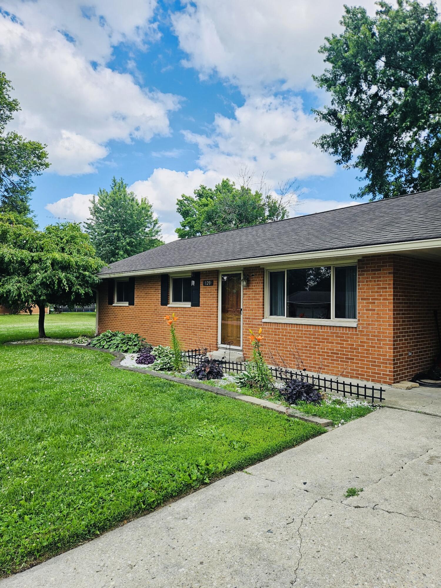 120 Windmere, Troy, Ohio 45373