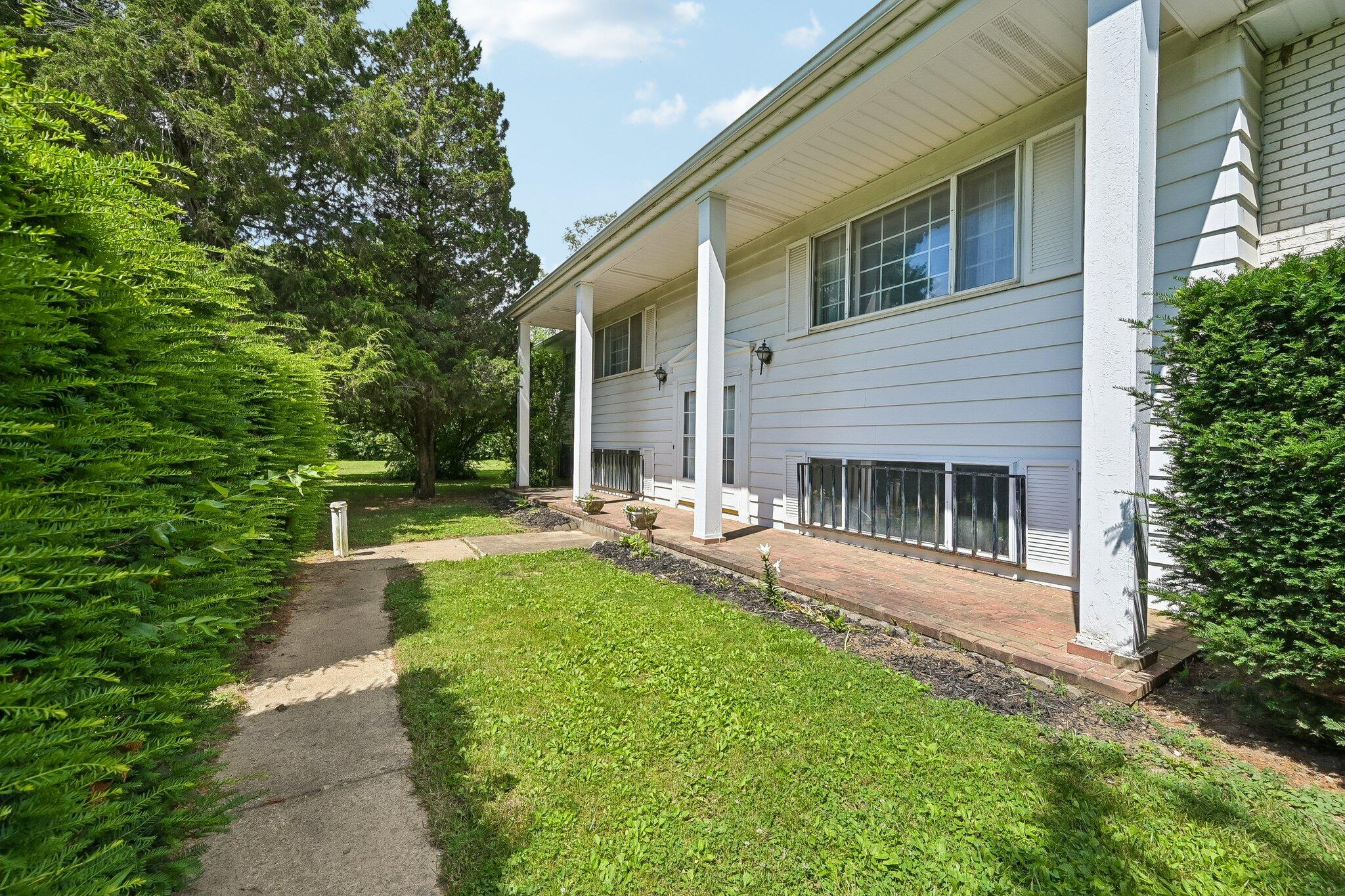 9462 Alkire, Grove City, Ohio 43123