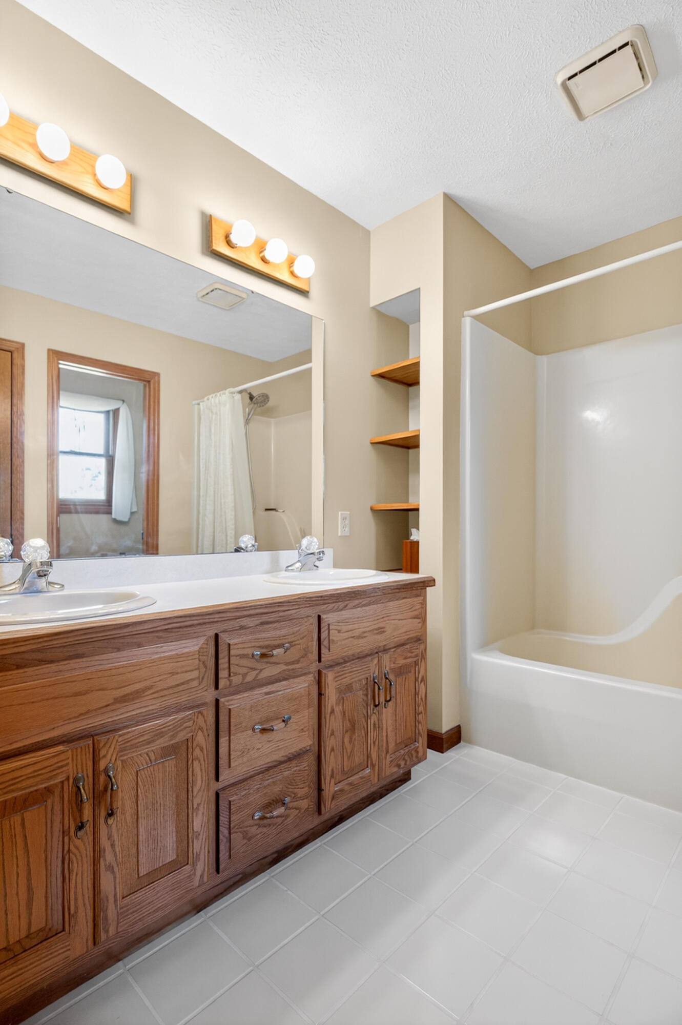 3140 Sidney-Freyburg, Sidney, Ohio 45365