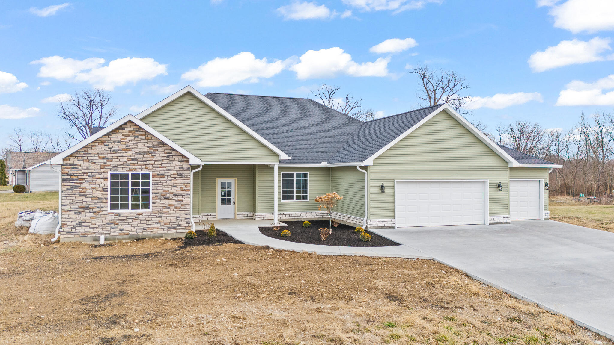 9907 Barnum, Piqua, Ohio 45356