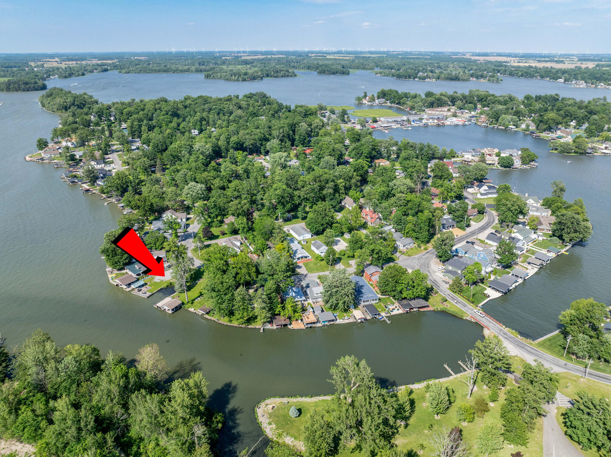 10201 Seminole Shore, Huntsville, Ohio 43324
