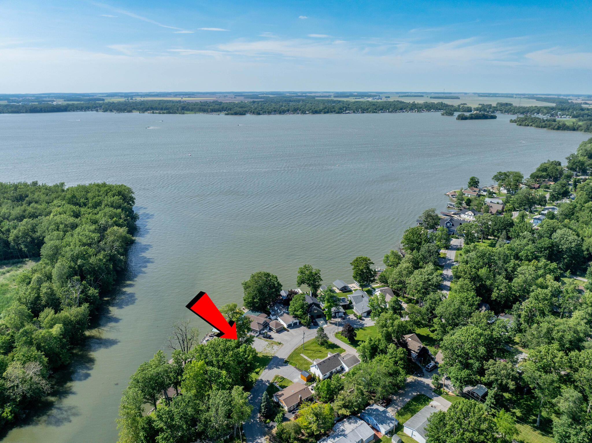10201 Seminole Shore, Huntsville, Ohio 43324