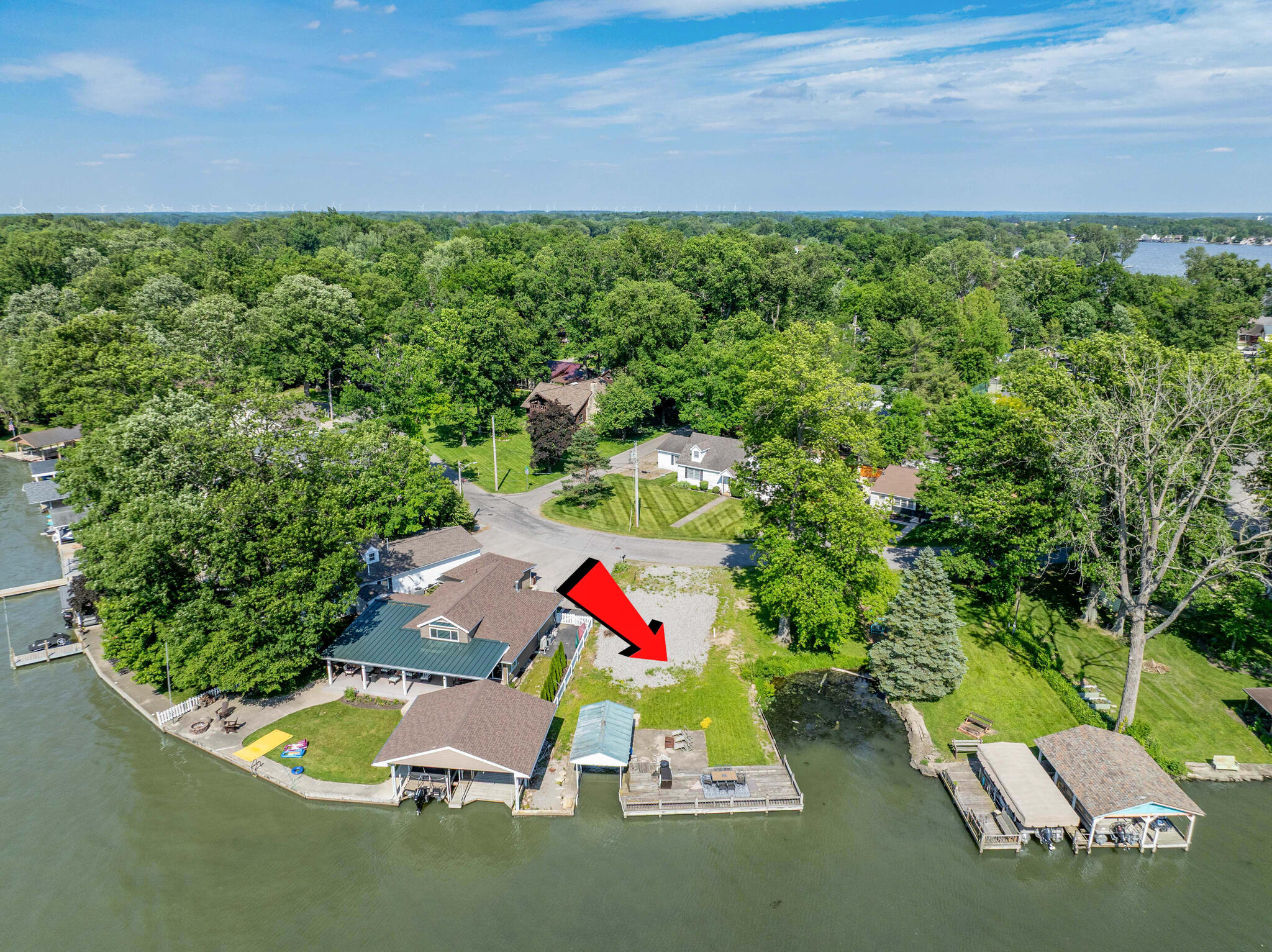 10201 Seminole Shore, Huntsville, Ohio 43324