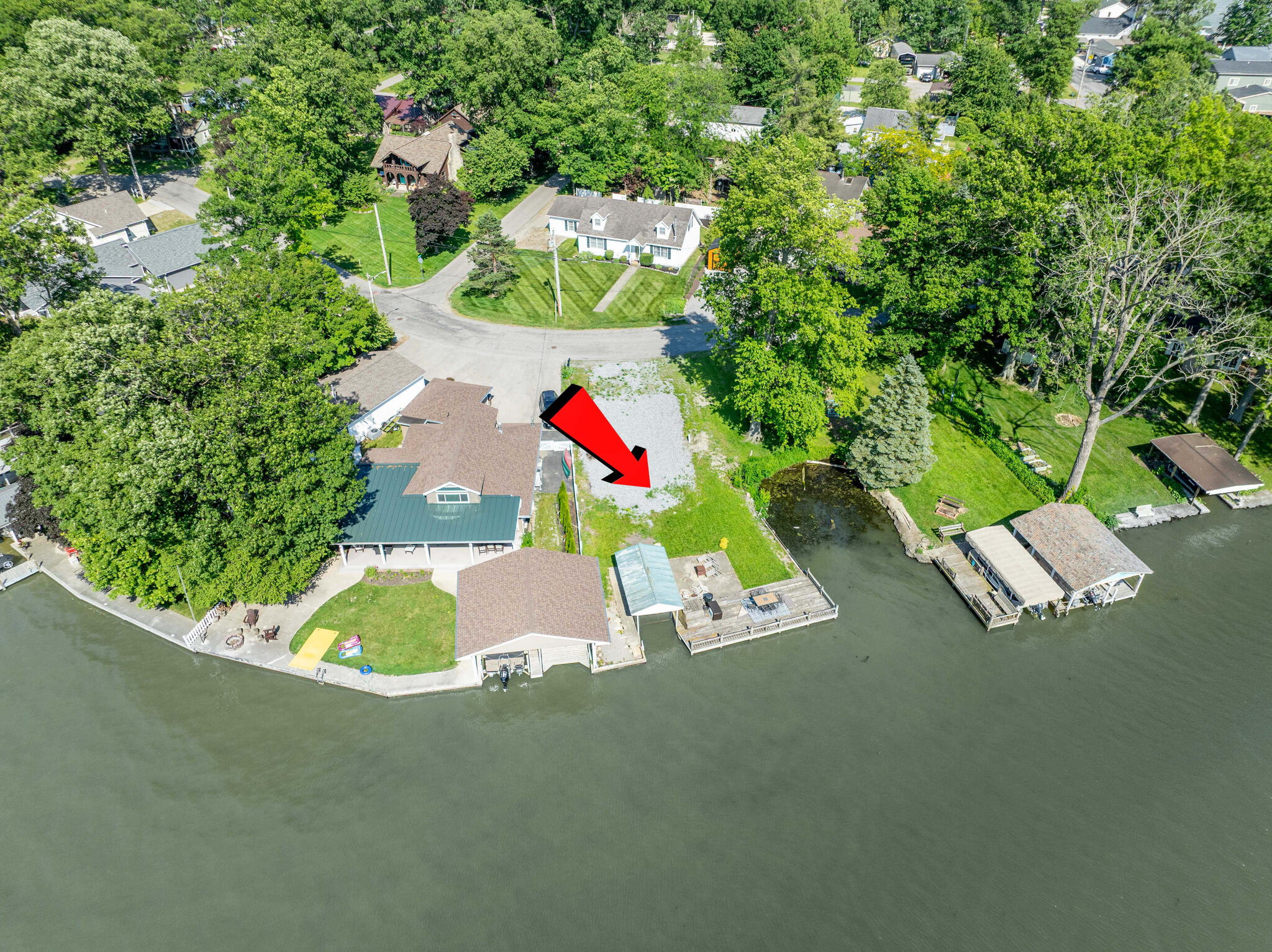 10201 Seminole Shore, Huntsville, Ohio 43324