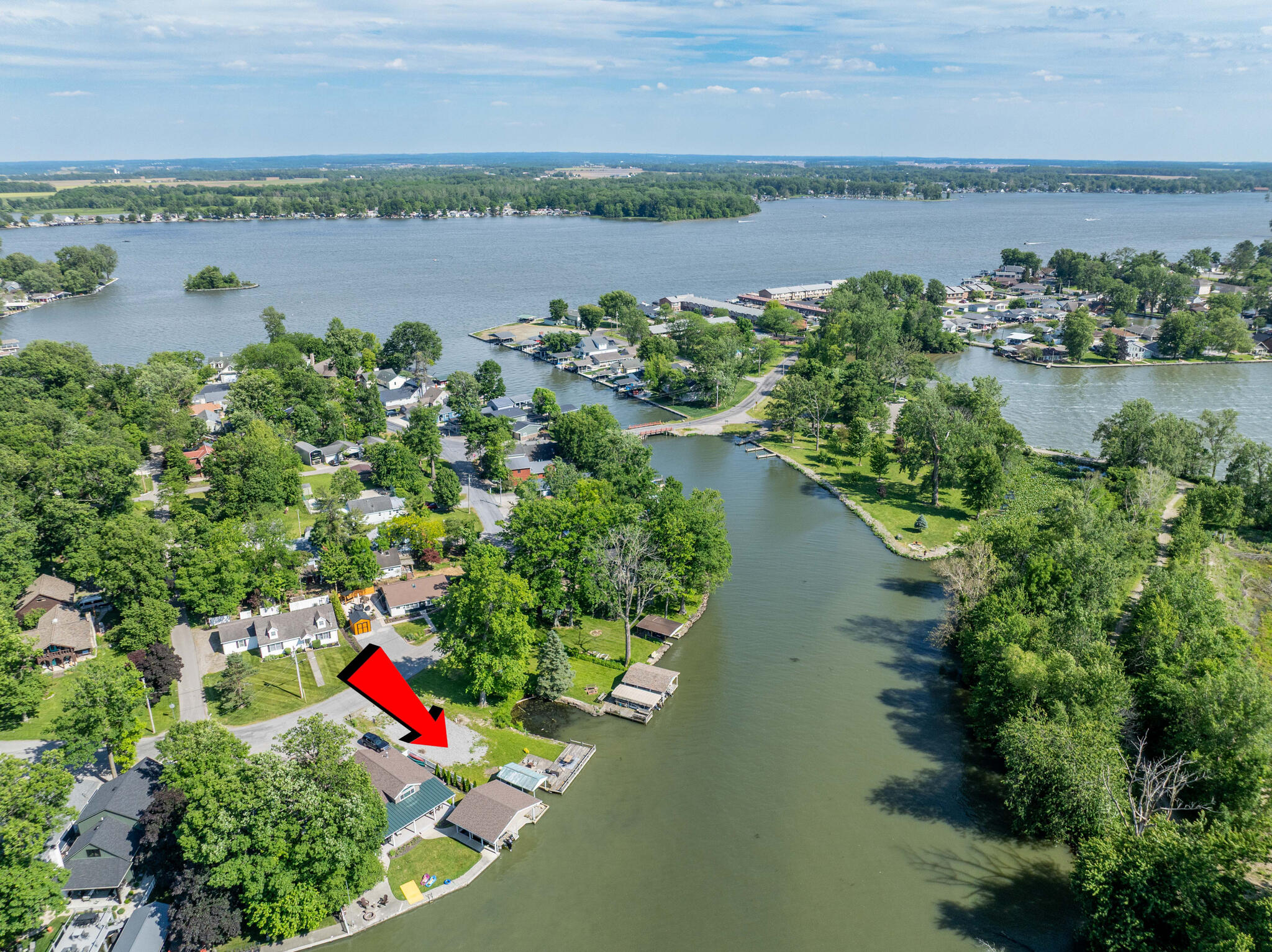 10201 Seminole Shore, Huntsville, Ohio 43324