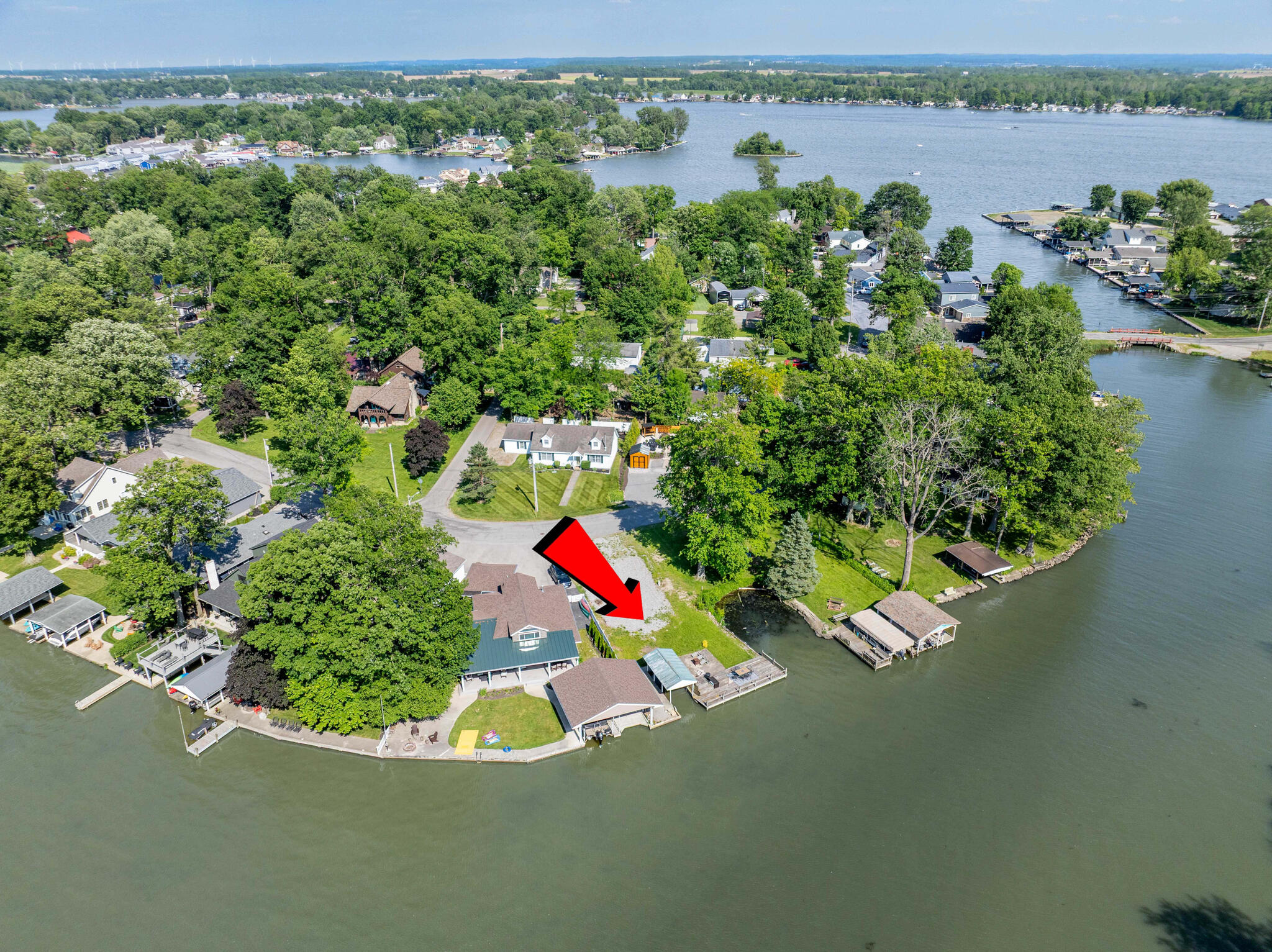10201 Seminole Shore, Huntsville, Ohio 43324