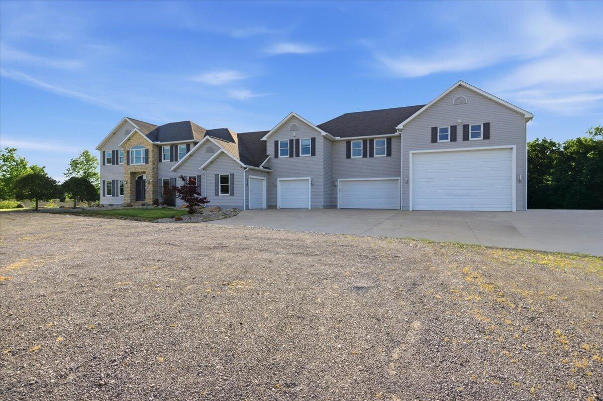 19900 Collins, Milford Center, Ohio 43045