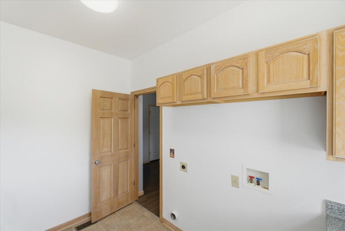 19900 Collins, Milford Center, Ohio 43045