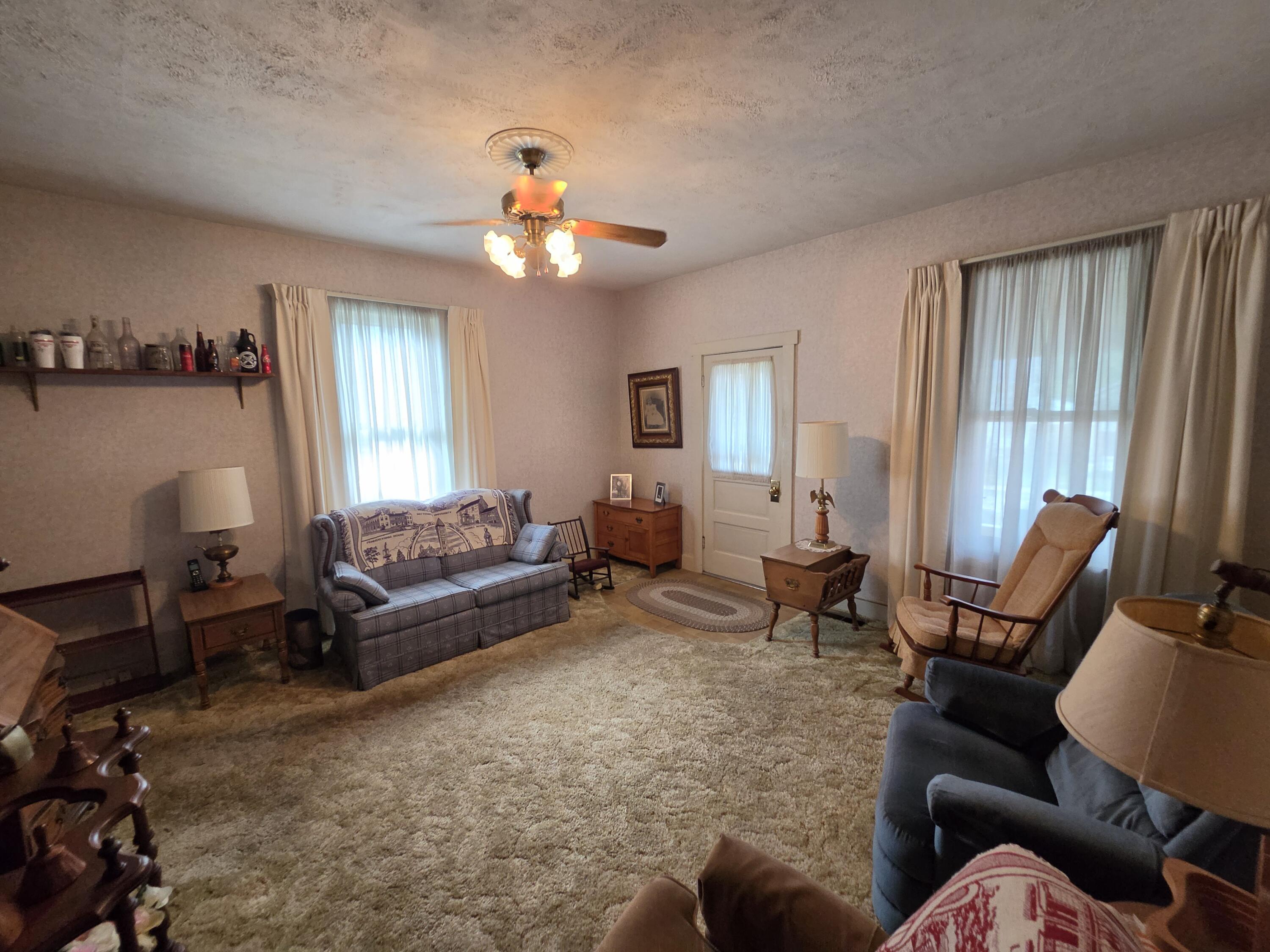 1909 Washington, Springfield, Ohio 45506