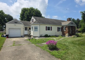 207 Harmon, Greenville, Ohio 45331, 3 Bedrooms Bedrooms, ,1 BathroomBathrooms,Residential,For Sale,Harmon,1046981