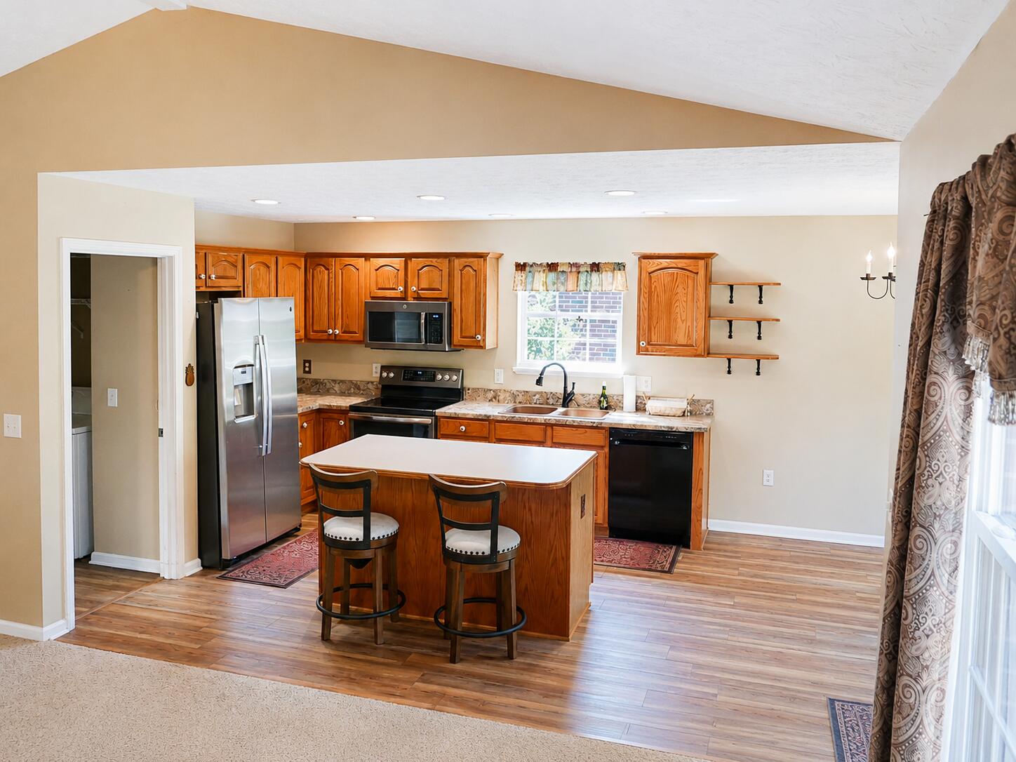 638 Willow Point, Troy, Ohio 45373