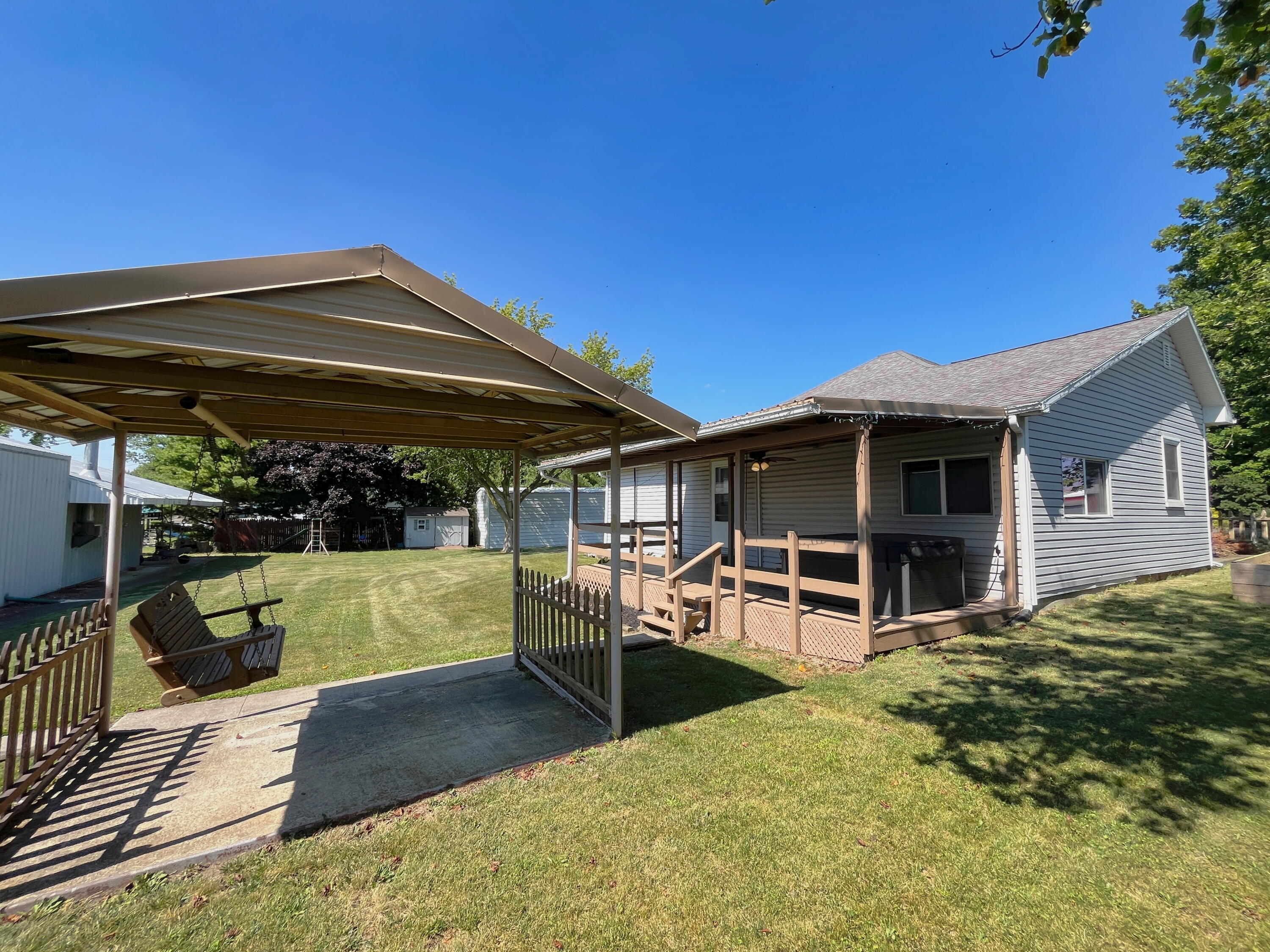 200 Ohio, New Hampshire, Ohio 45870