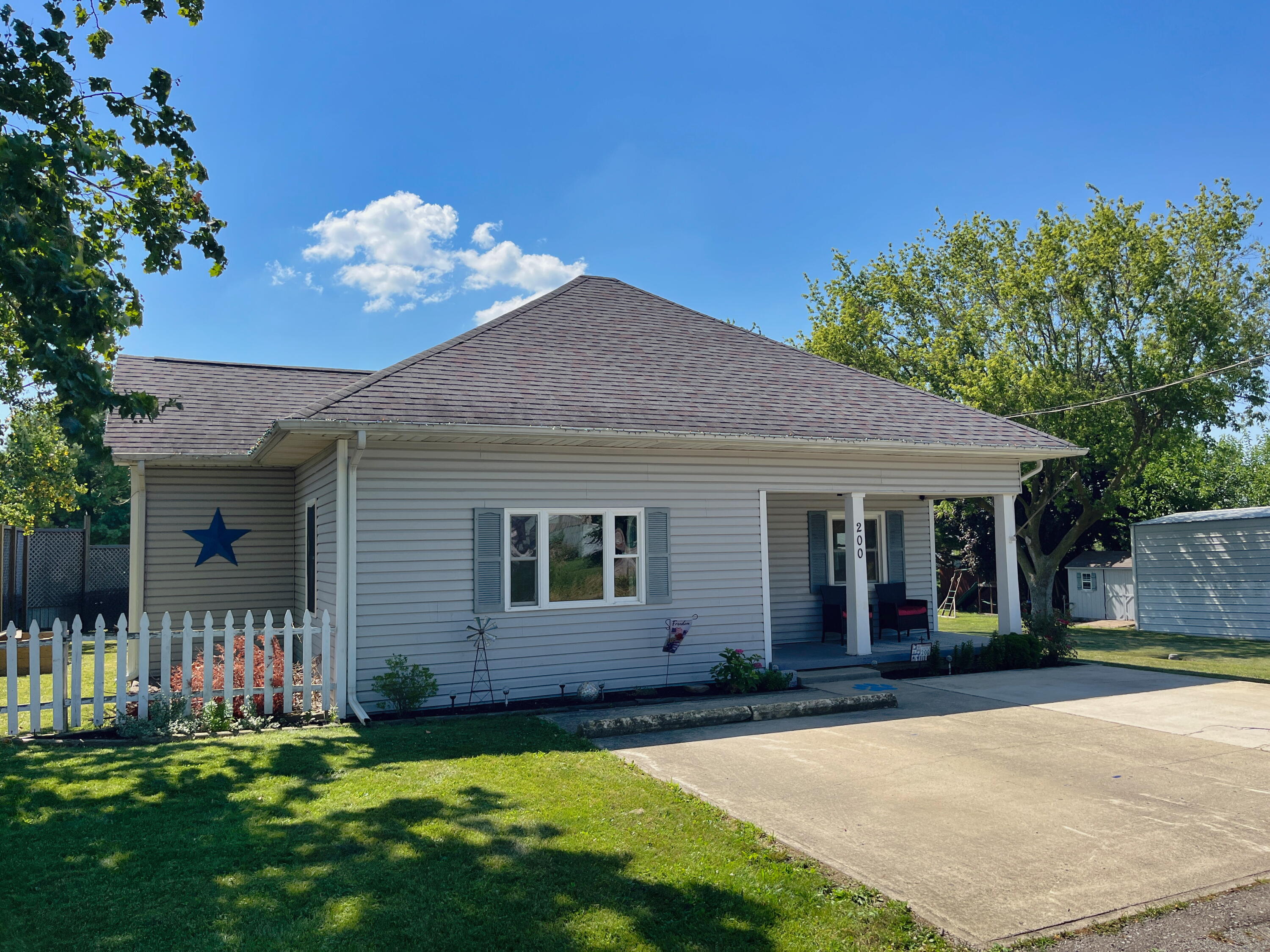 200 Ohio, New Hampshire, Ohio 45870