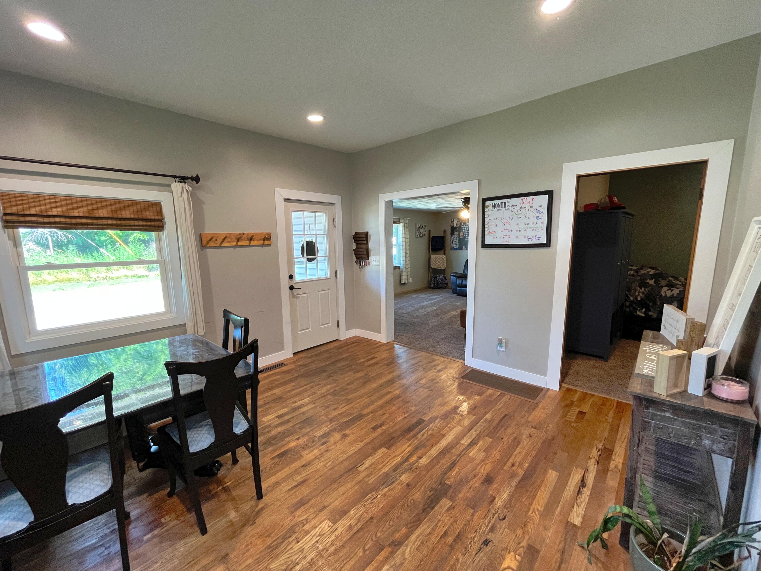 200 Ohio, New Hampshire, Ohio 45870