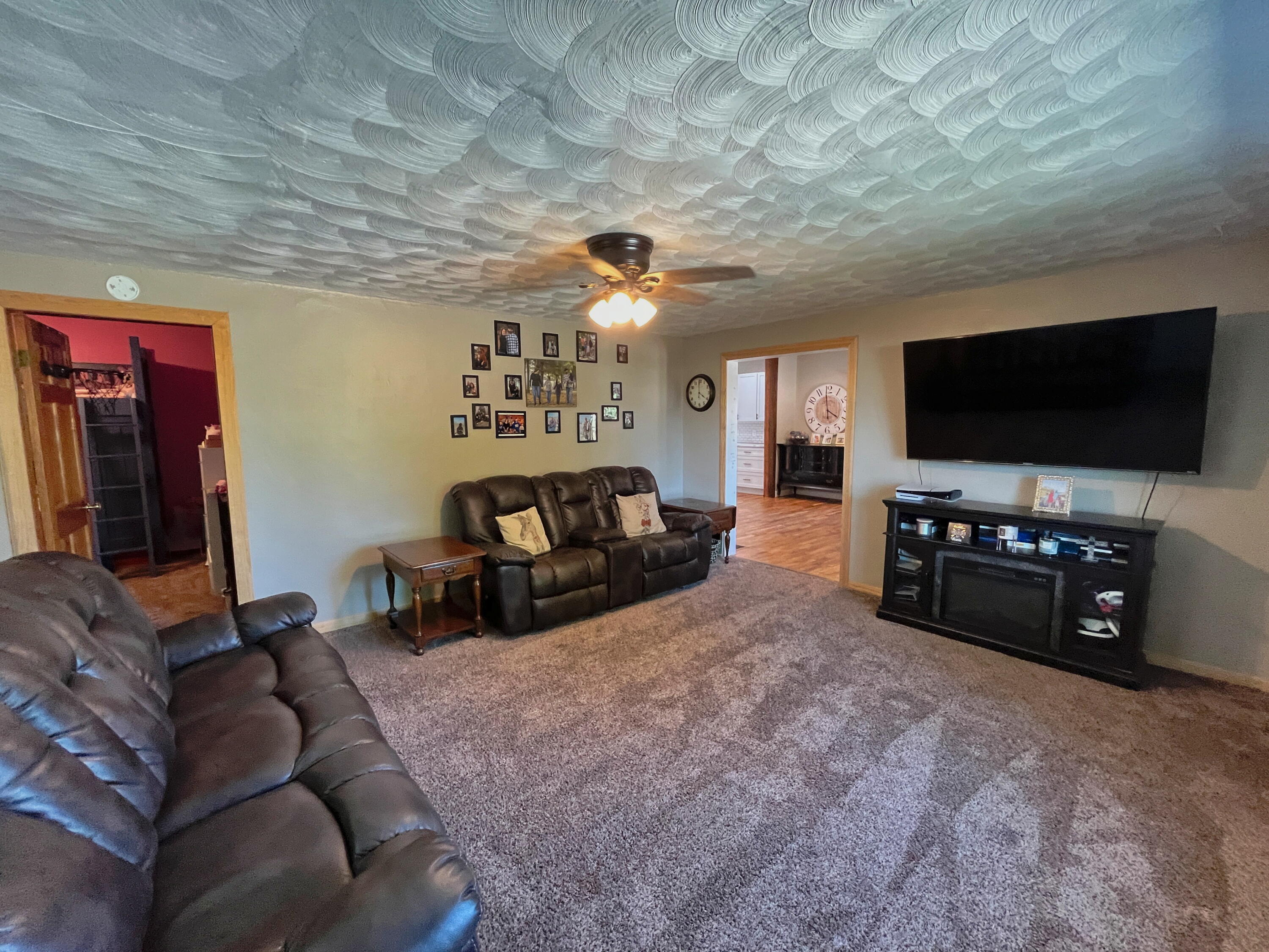 200 Ohio, New Hampshire, Ohio 45870