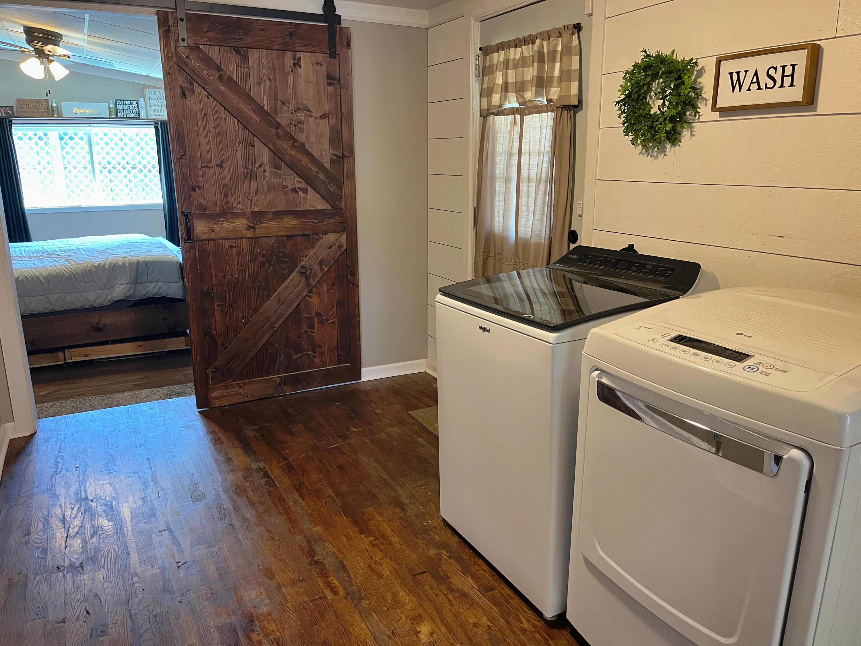 200 Ohio, New Hampshire, Ohio 45870