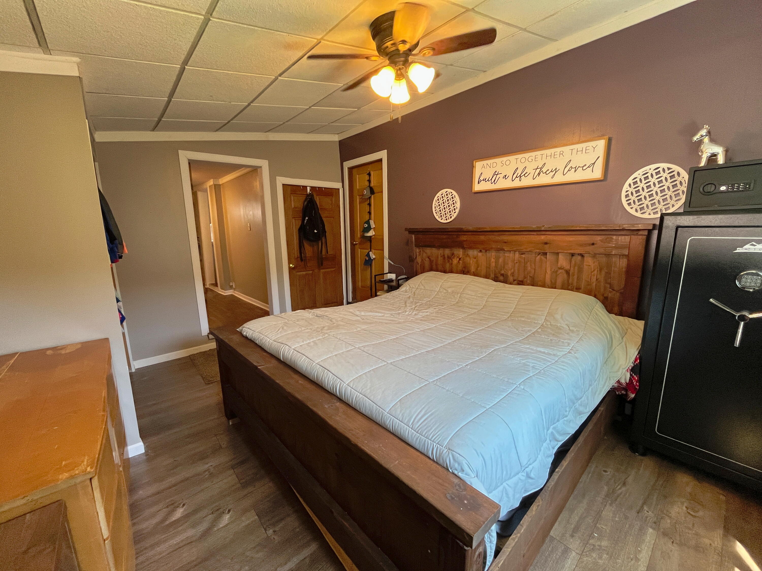 200 Ohio, New Hampshire, Ohio 45870