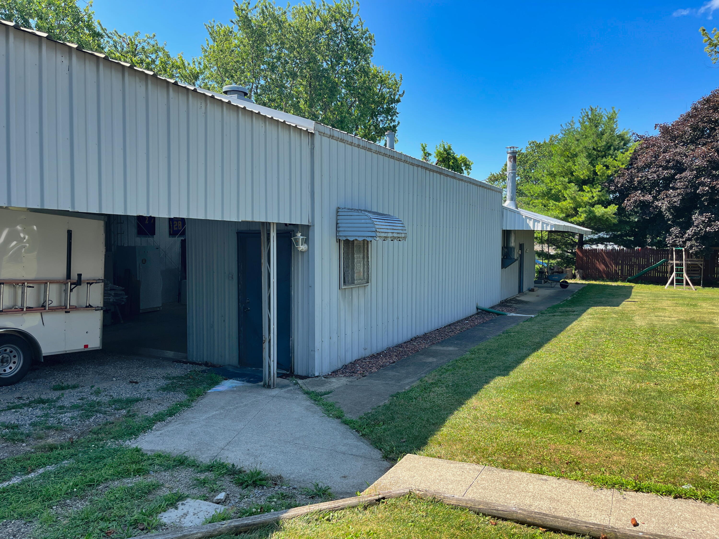 200 Ohio, New Hampshire, Ohio 45870