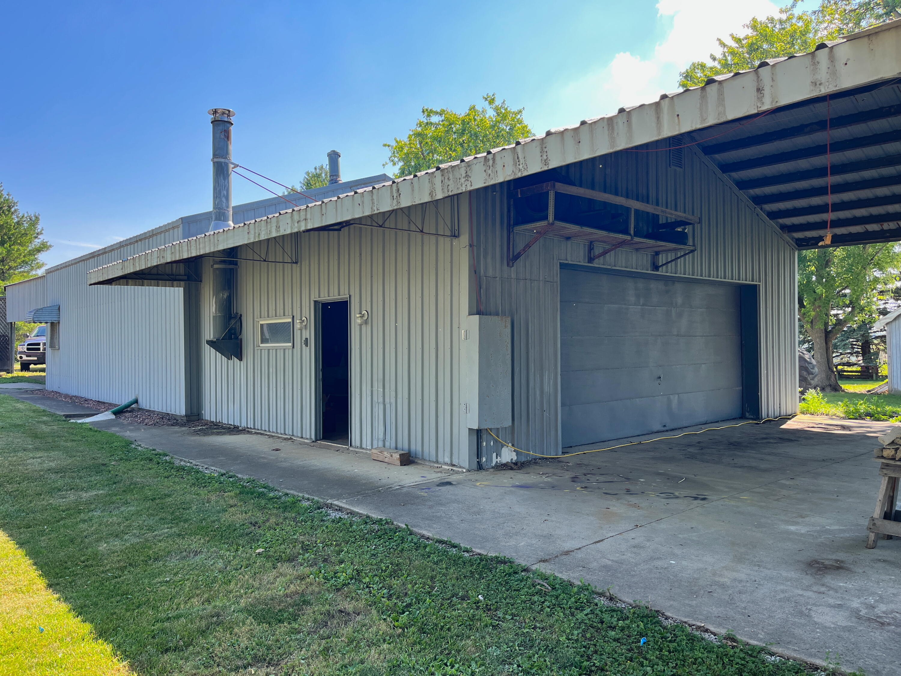 200 Ohio, New Hampshire, Ohio 45870