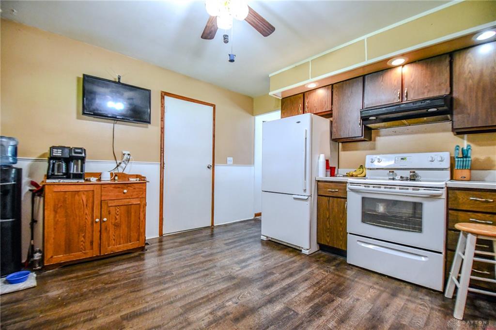 814 Bellows, New Carlisle, Ohio 45344