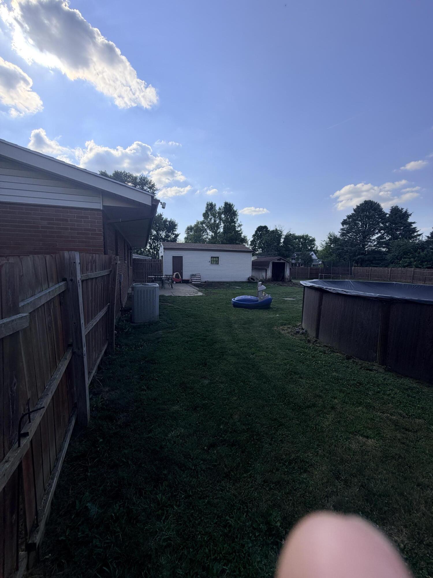 2654 Danbury, Springfield, Ohio 45505