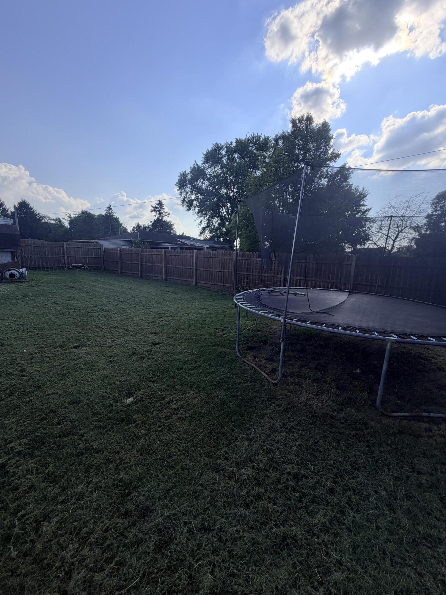 2654 Danbury, Springfield, Ohio 45505