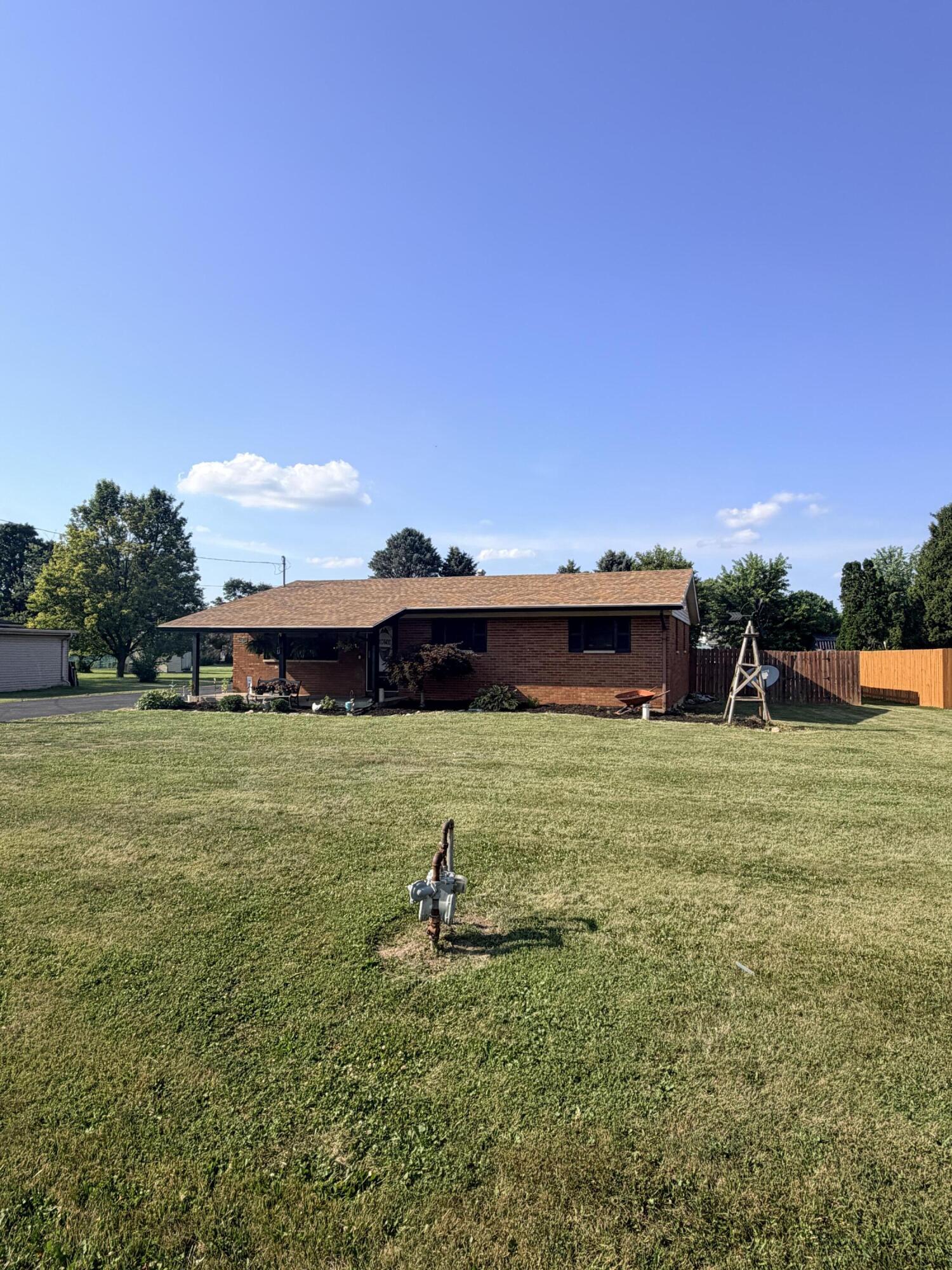 2654 Danbury, Springfield, Ohio 45505