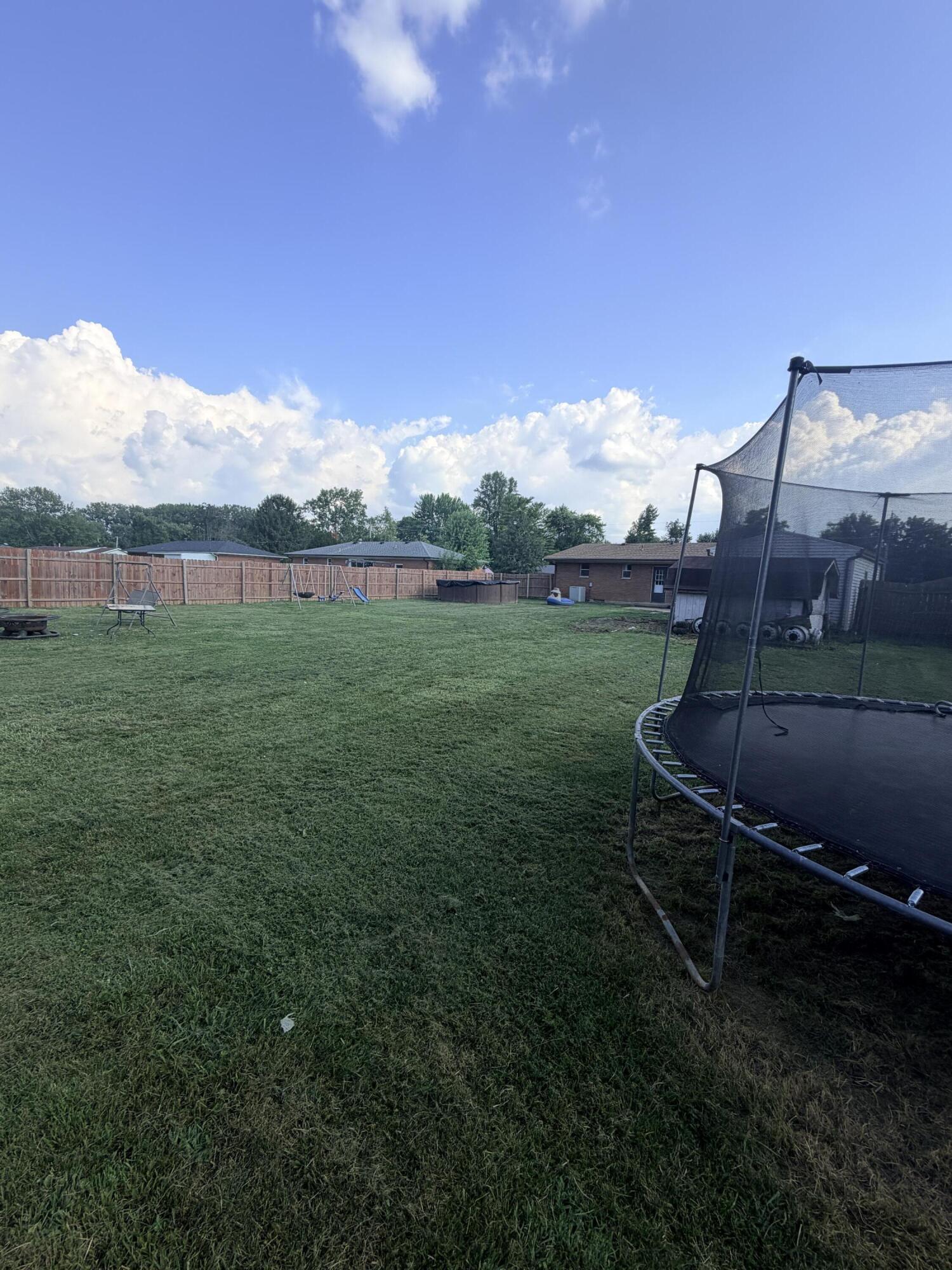 2654 Danbury, Springfield, Ohio 45505