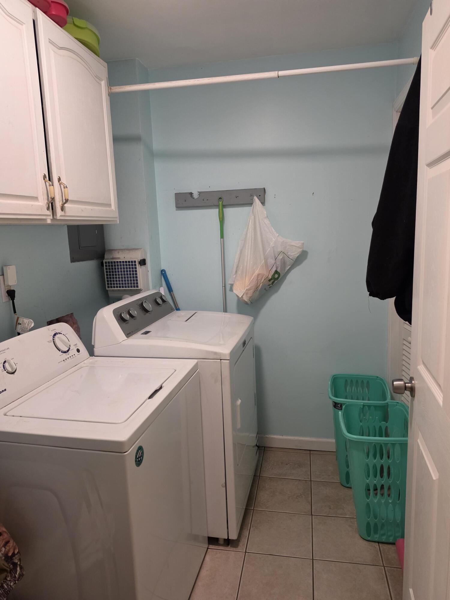 404 Pinewood, Piqua, Ohio 45356