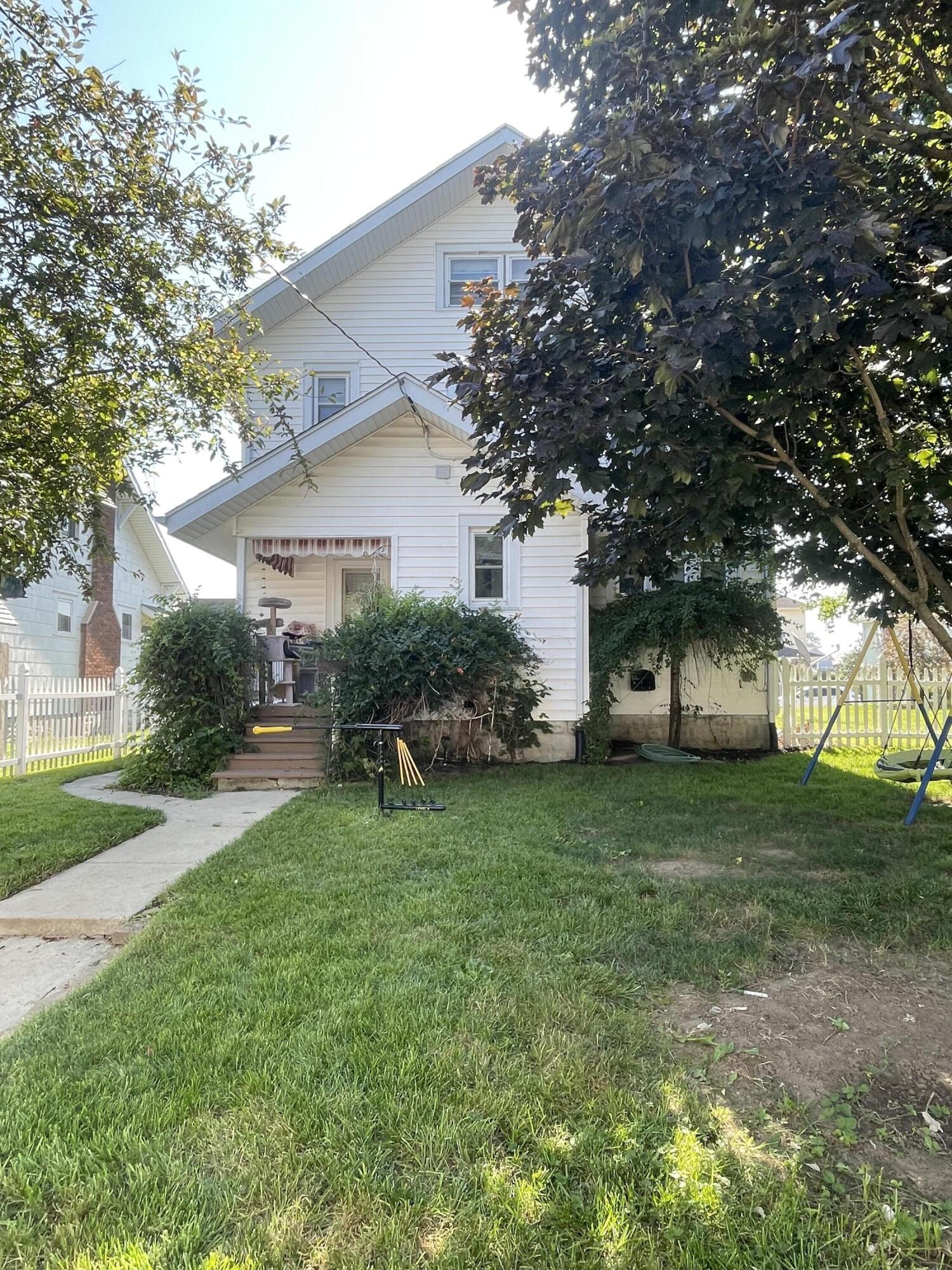 143 Irvington, Bradford, Ohio 45308