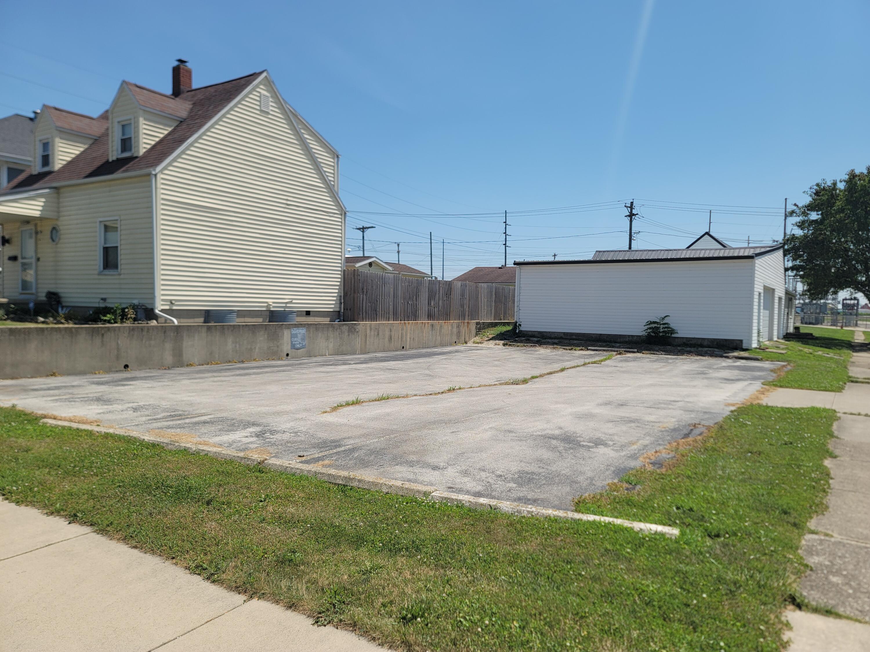 130 Logan, Celina, Ohio 45822