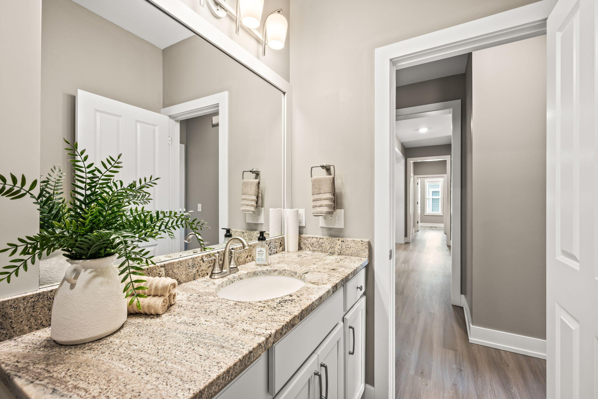 519 Flagstone, Tipp City, Ohio 45371