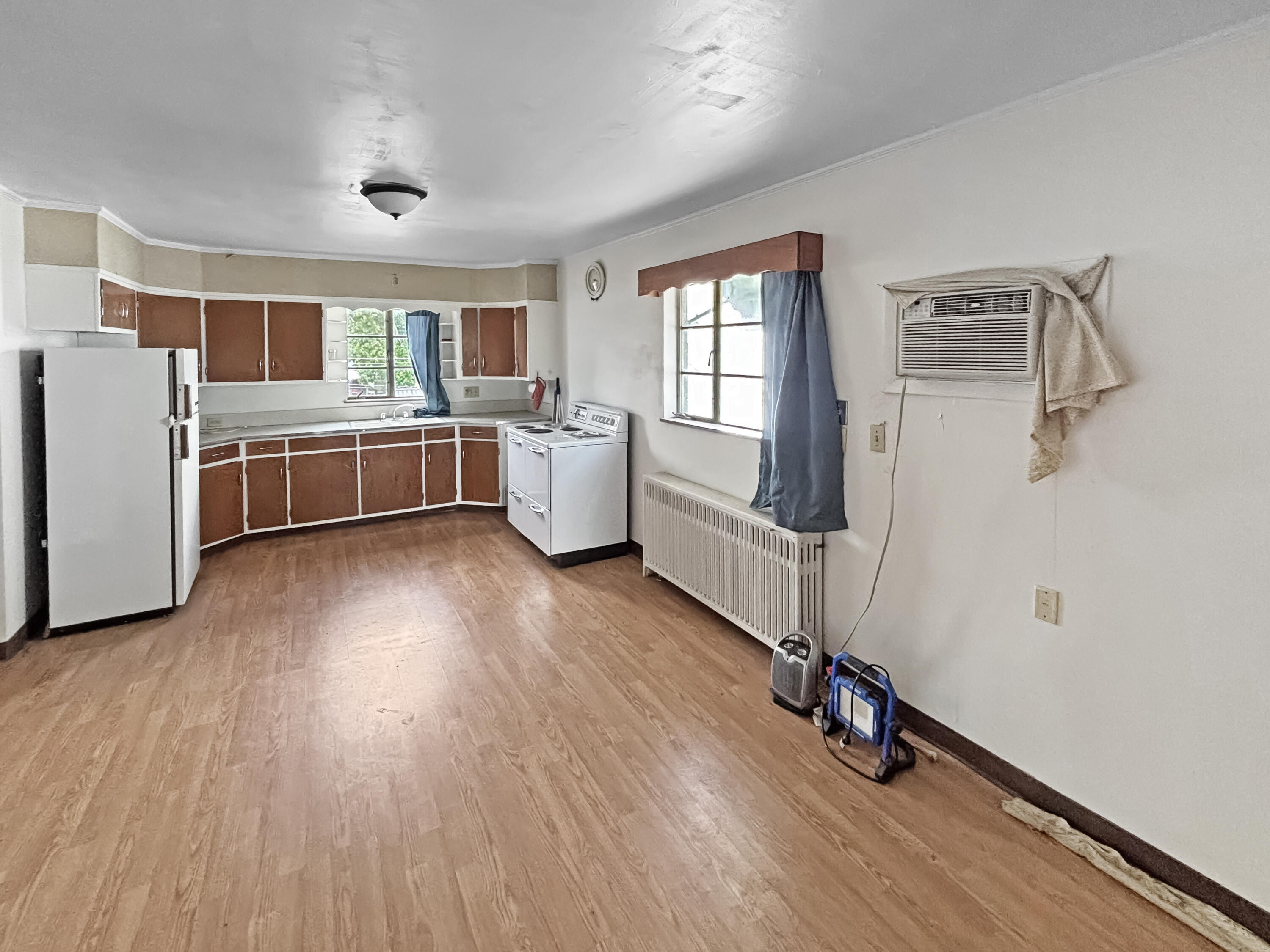 105 Cross, Palestine, Ohio 45352
