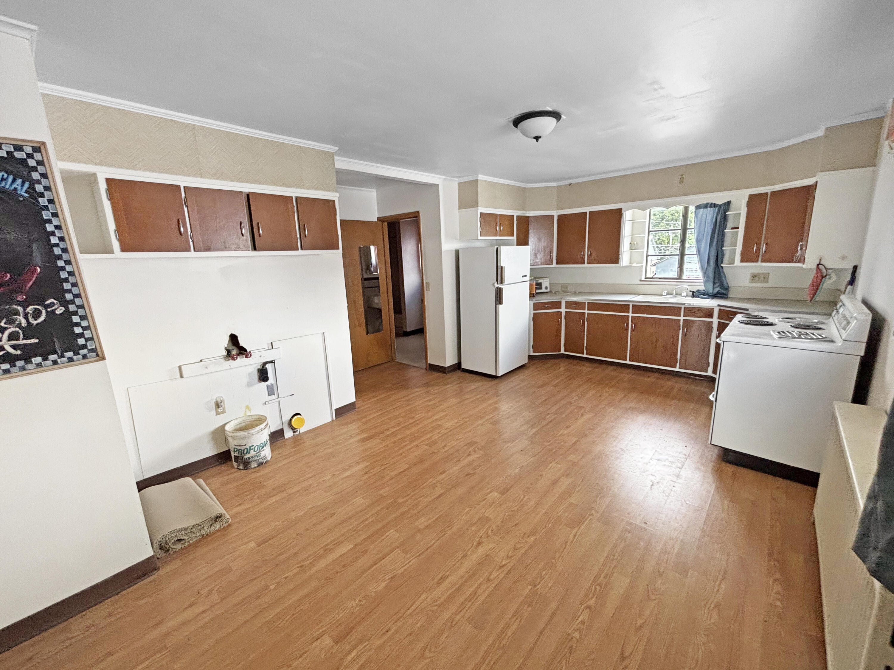105 Cross, Palestine, Ohio 45352