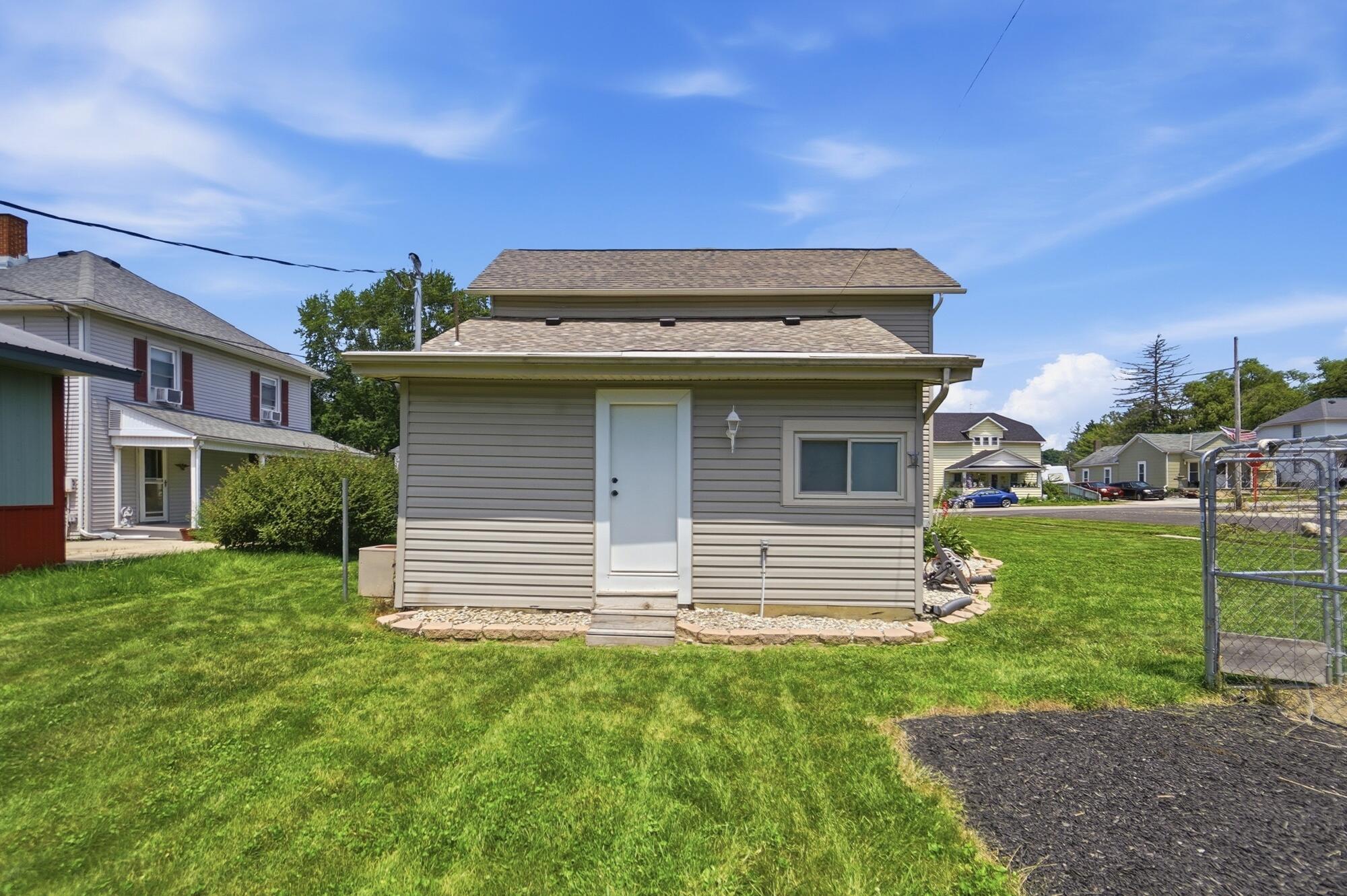 102 Pike, Christiansburg, Ohio 45389