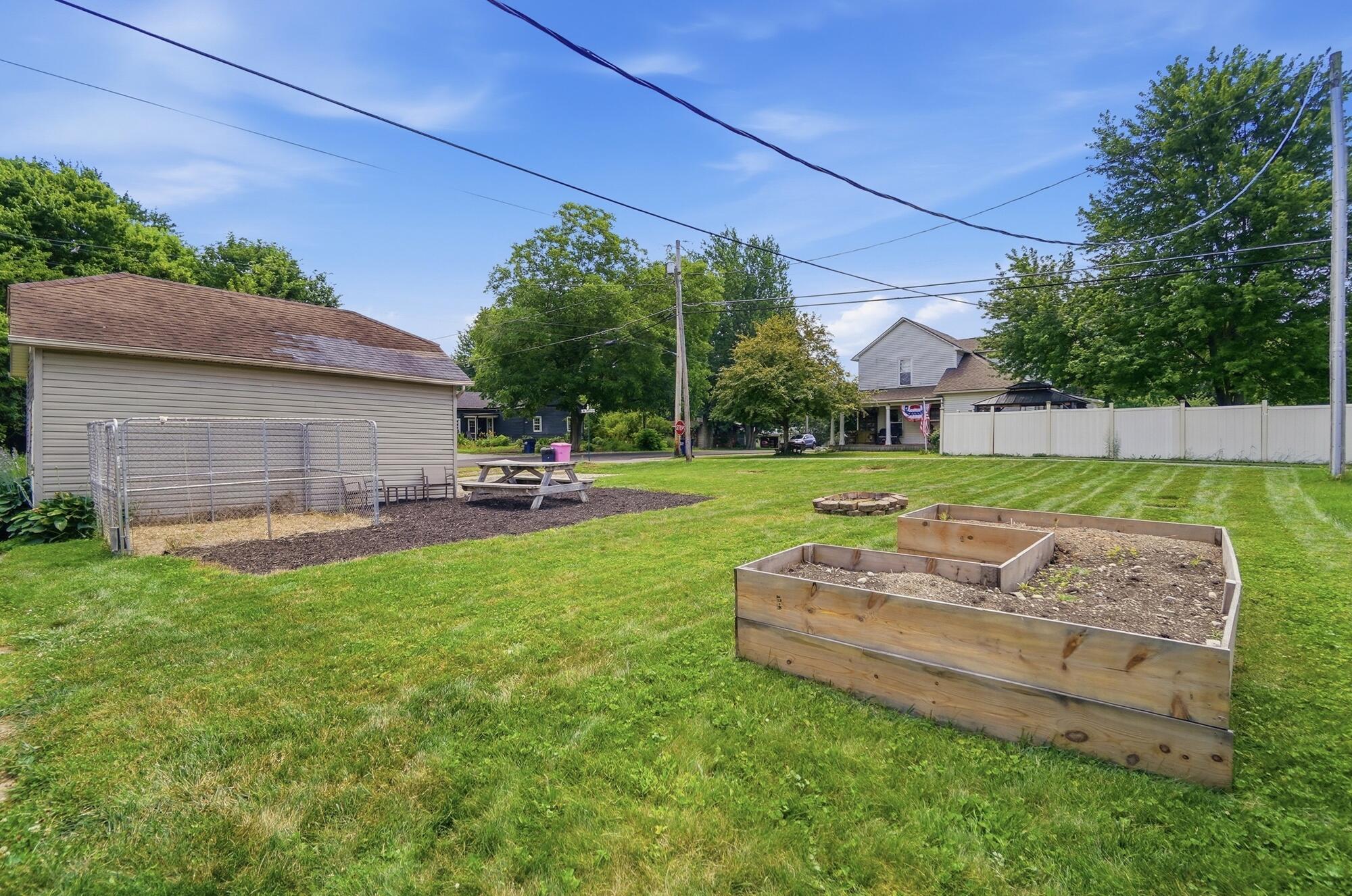 102 Pike, Christiansburg, Ohio 45389