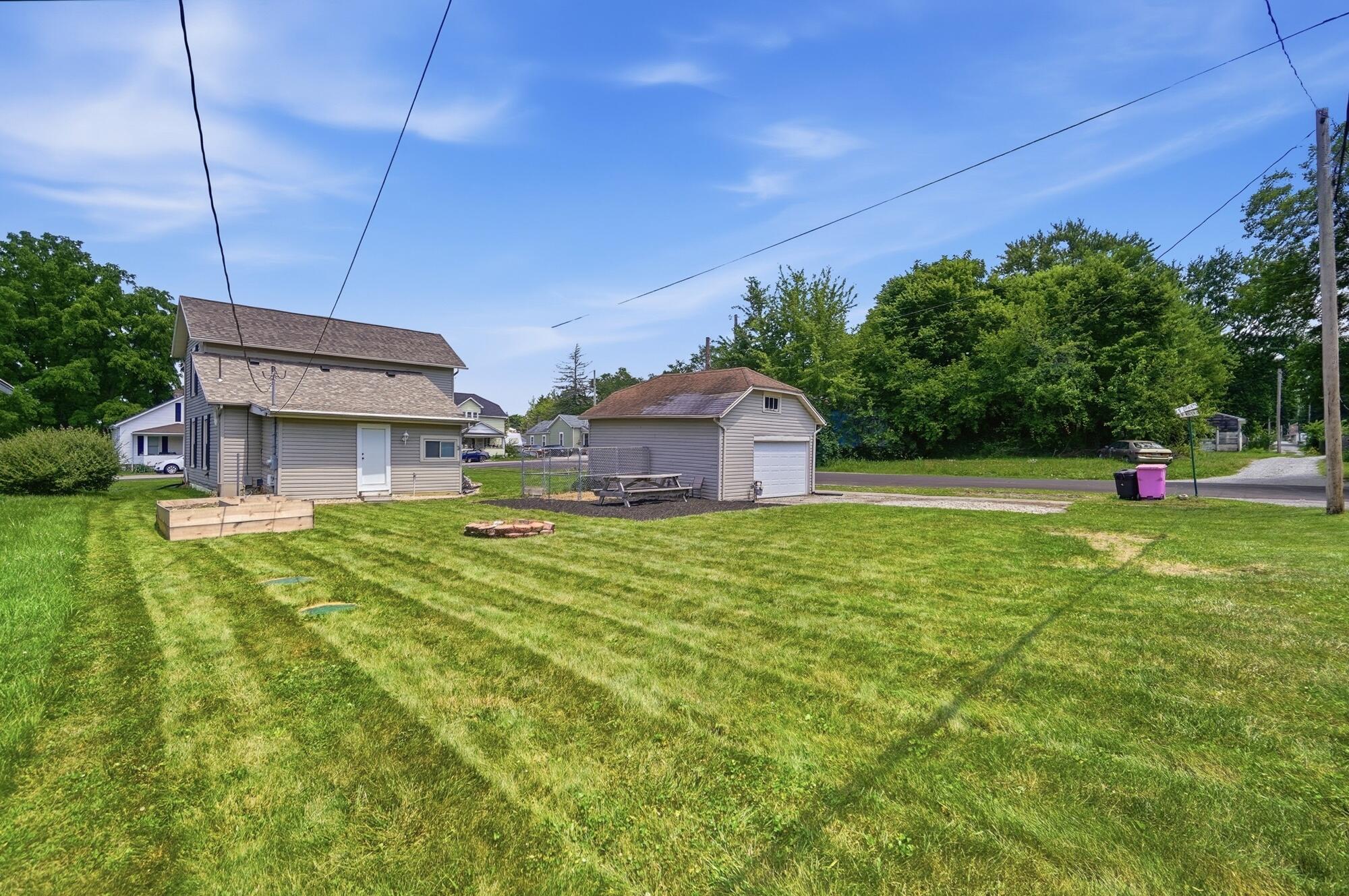 102 Pike, Christiansburg, Ohio 45389