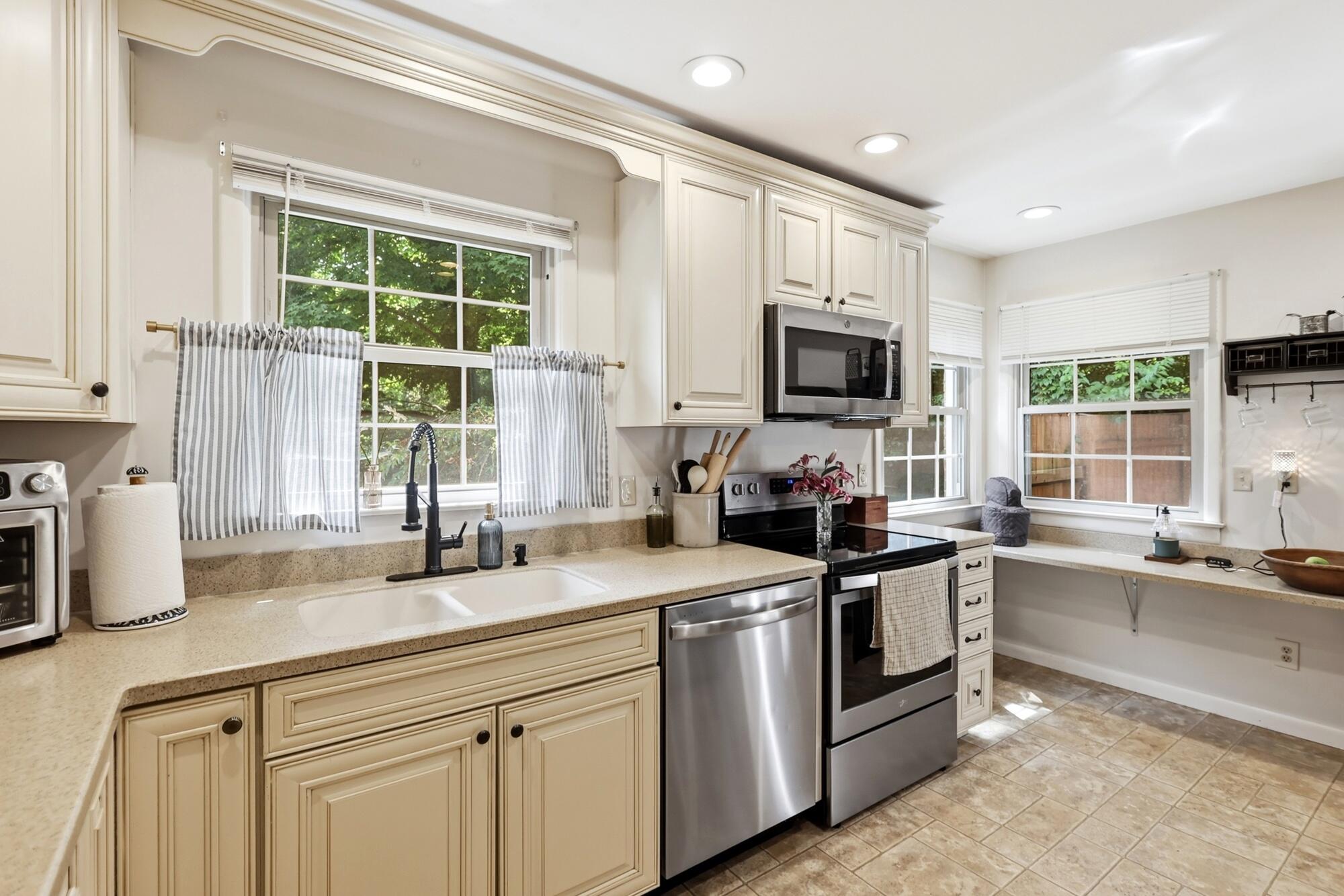2900 Dogwood, Springfield, Ohio 45504