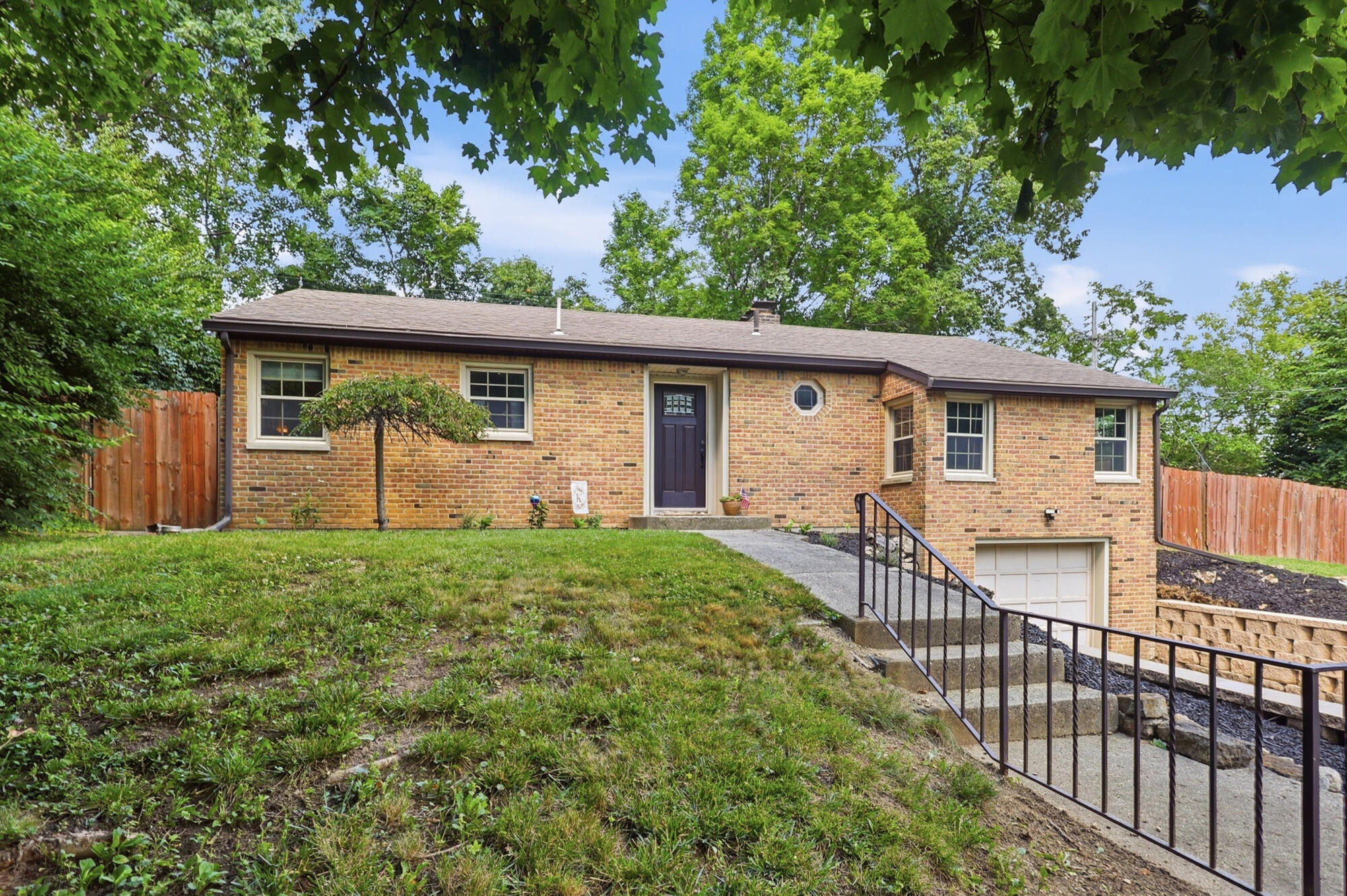 2900 Dogwood, Springfield, Ohio 45504
