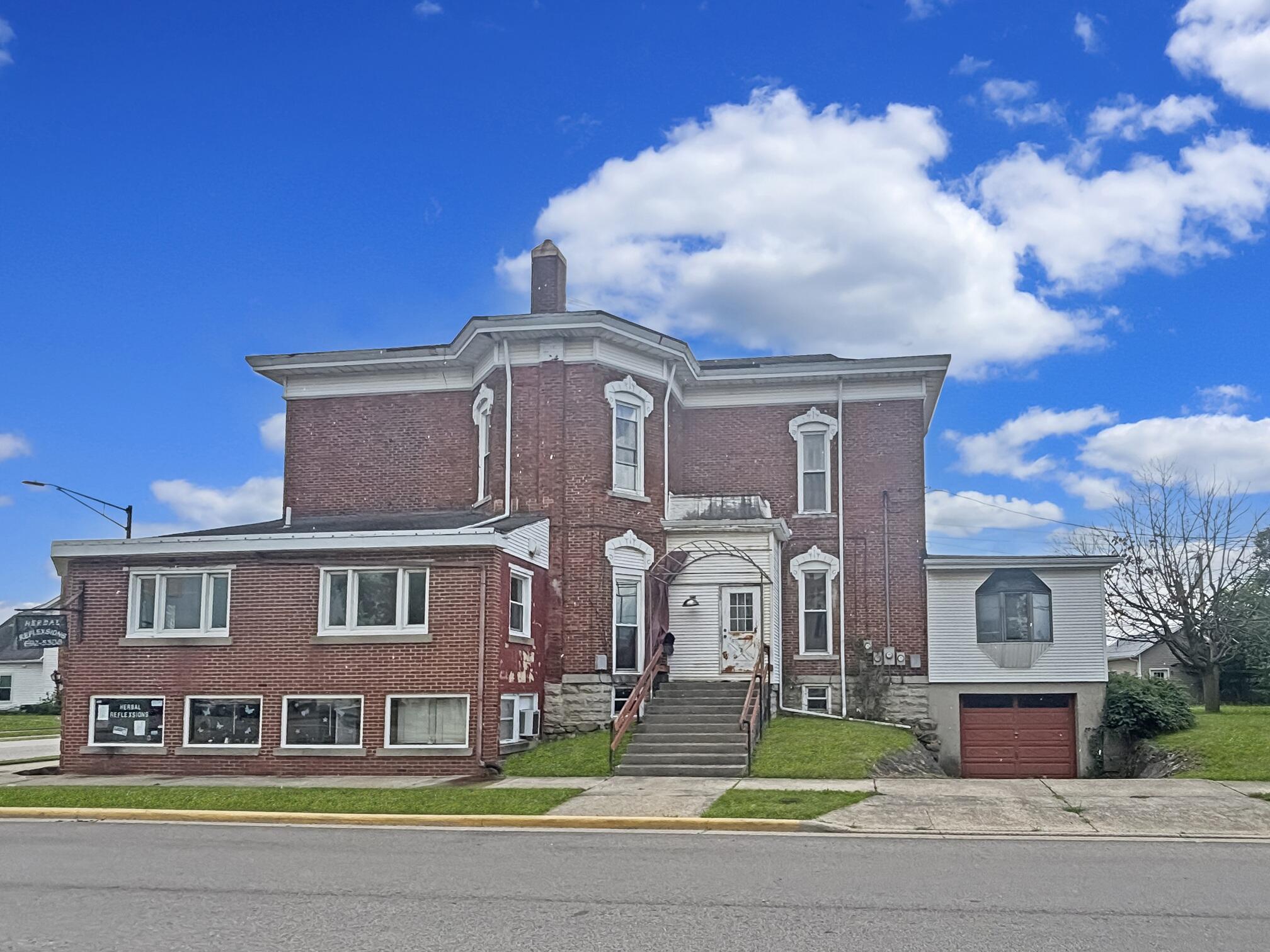 2 MAIN, Arcanum, Ohio 45304