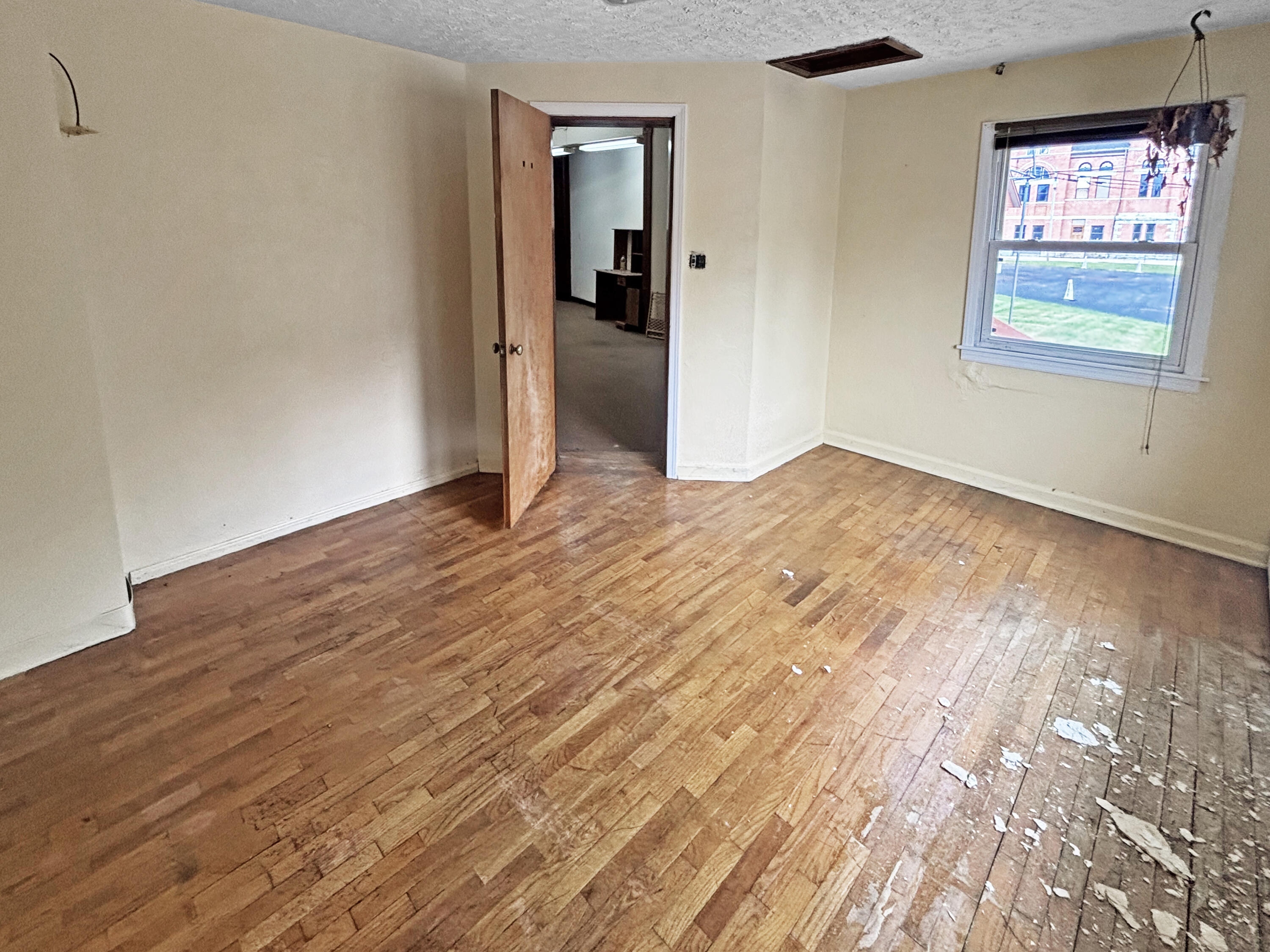 2 MAIN, Arcanum, Ohio 45304