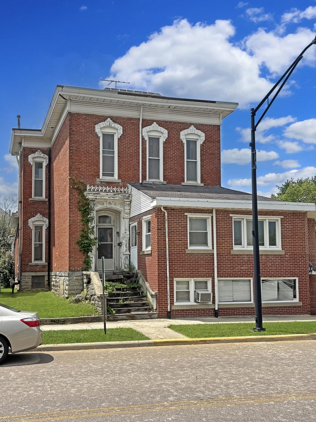 2 MAIN, Arcanum, Ohio 45304