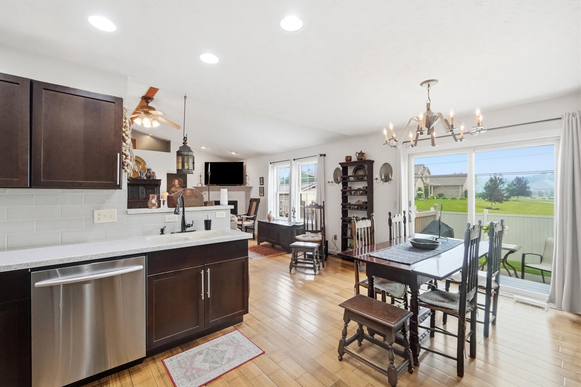 945 Oak Hill, Troy, Ohio 45373